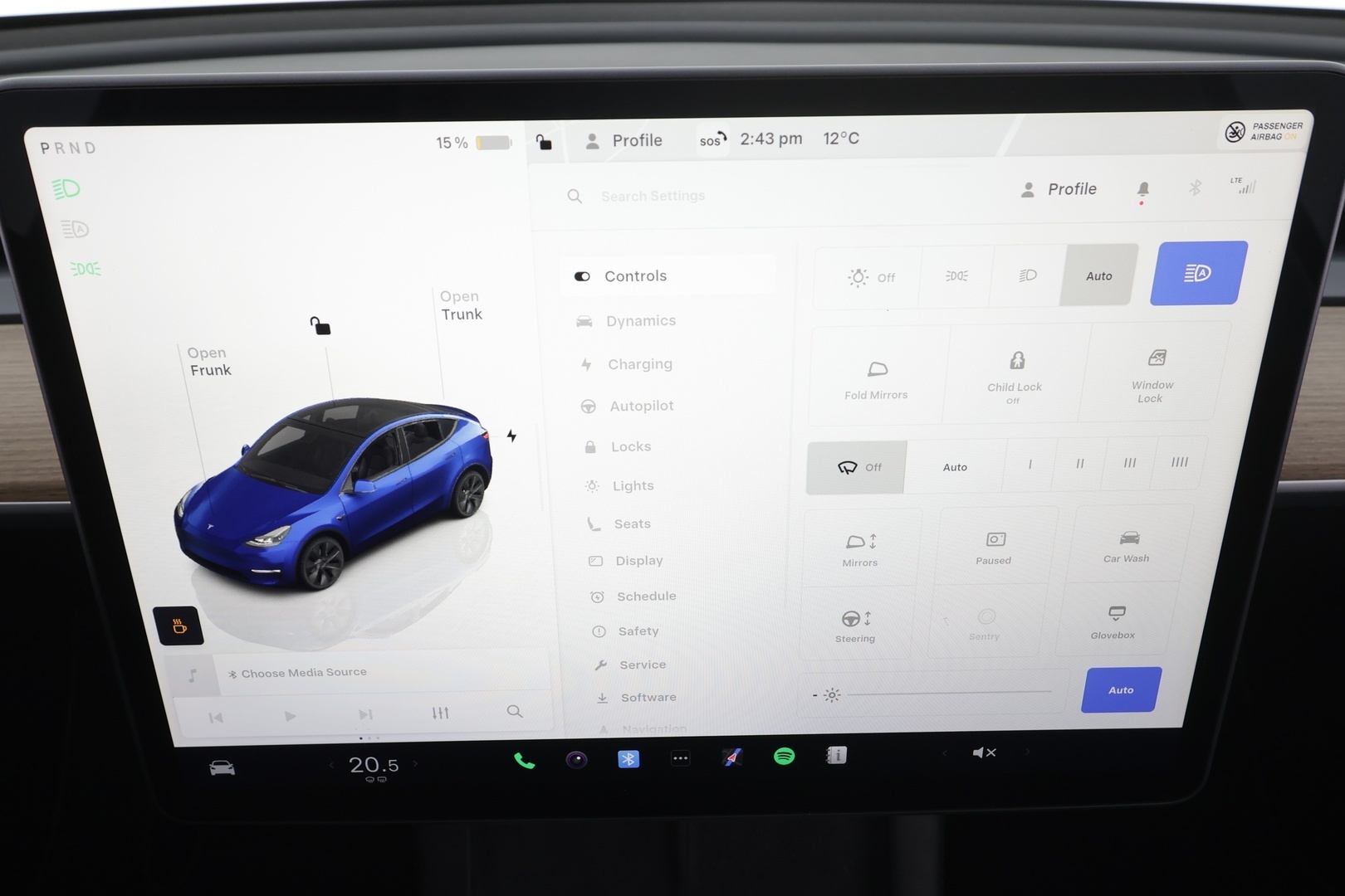 TESLA Model Y 2025