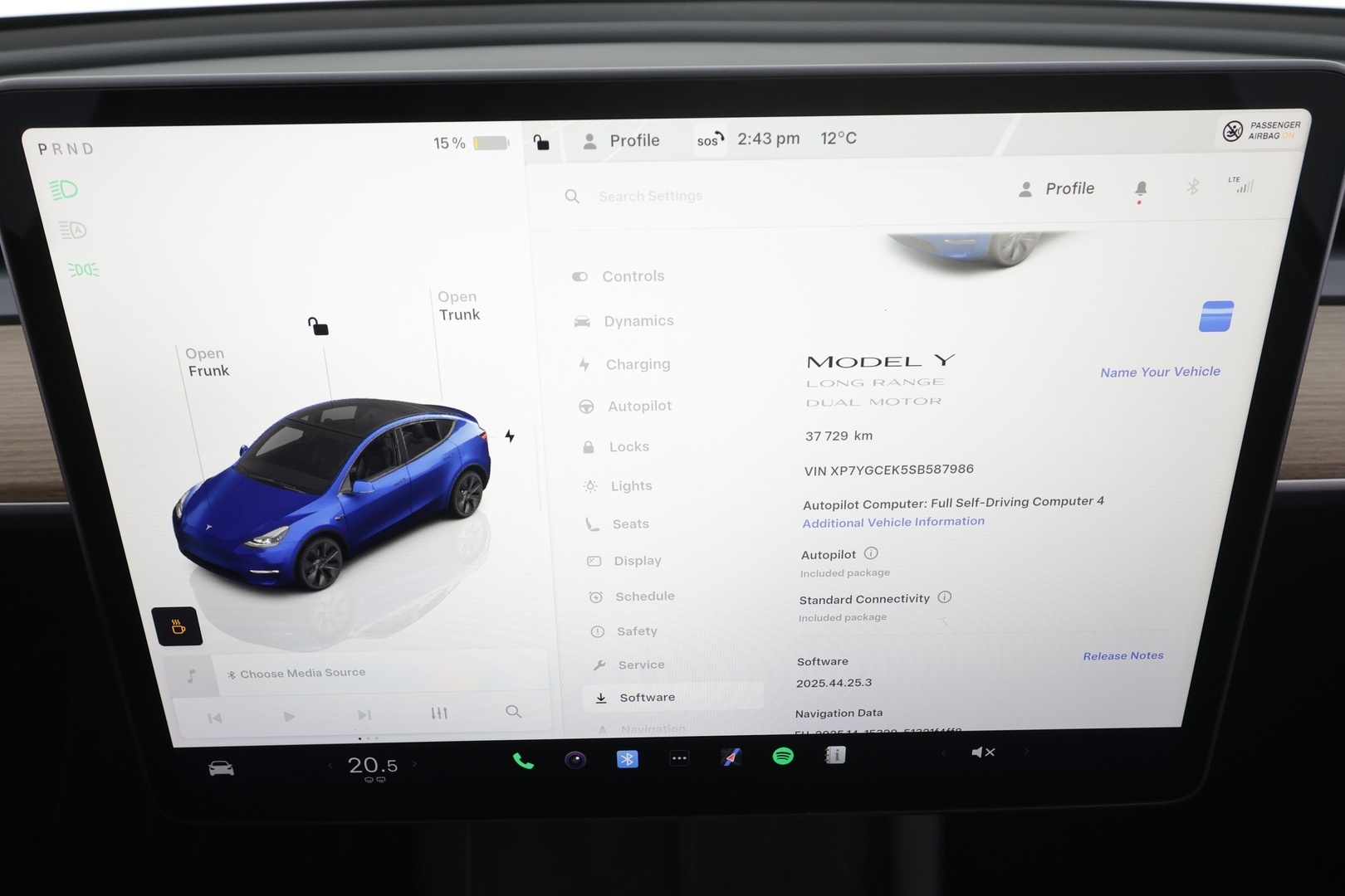 TESLA Model Y 2025
