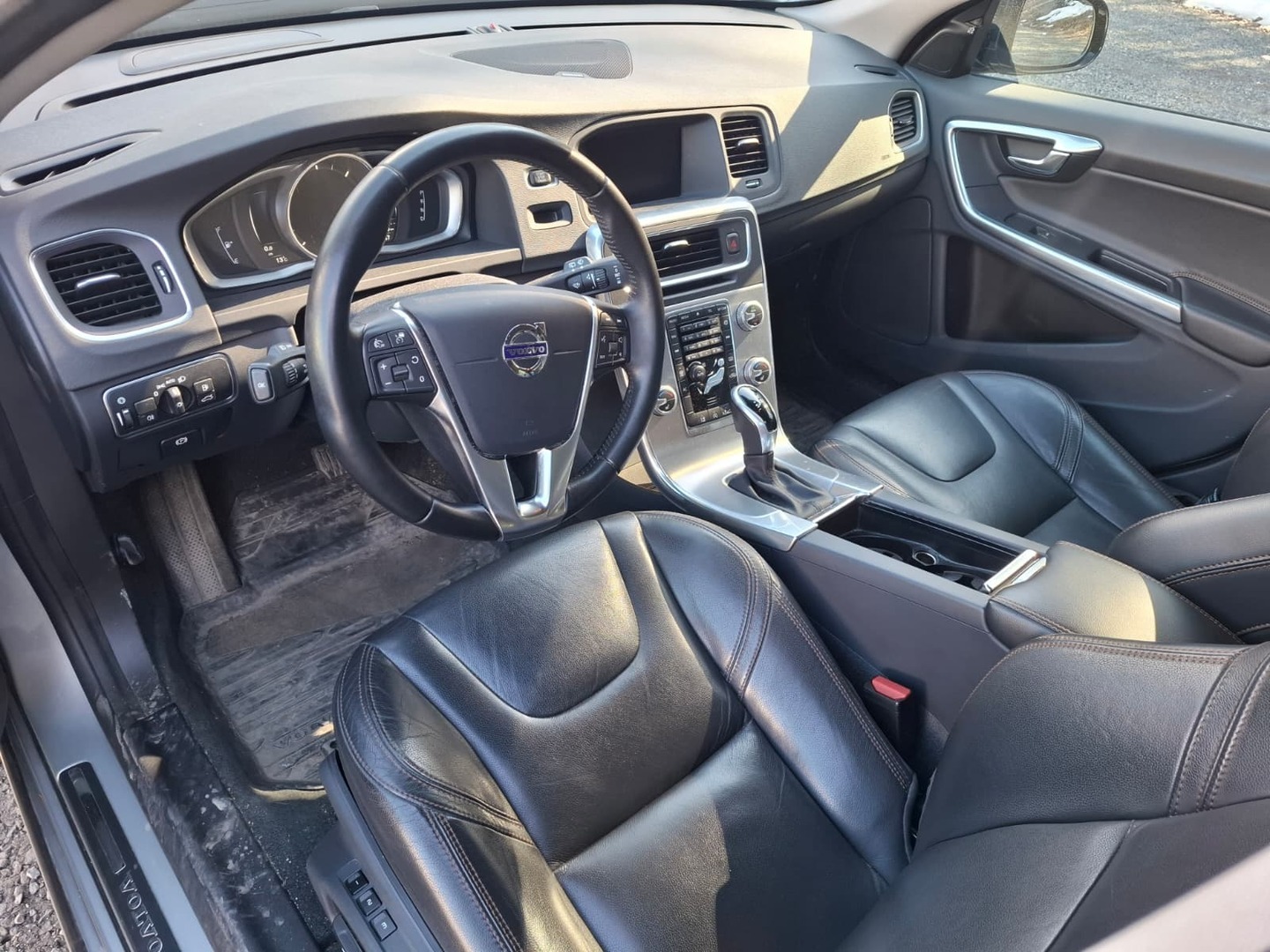 VOLVO V60 Cross Country 2017