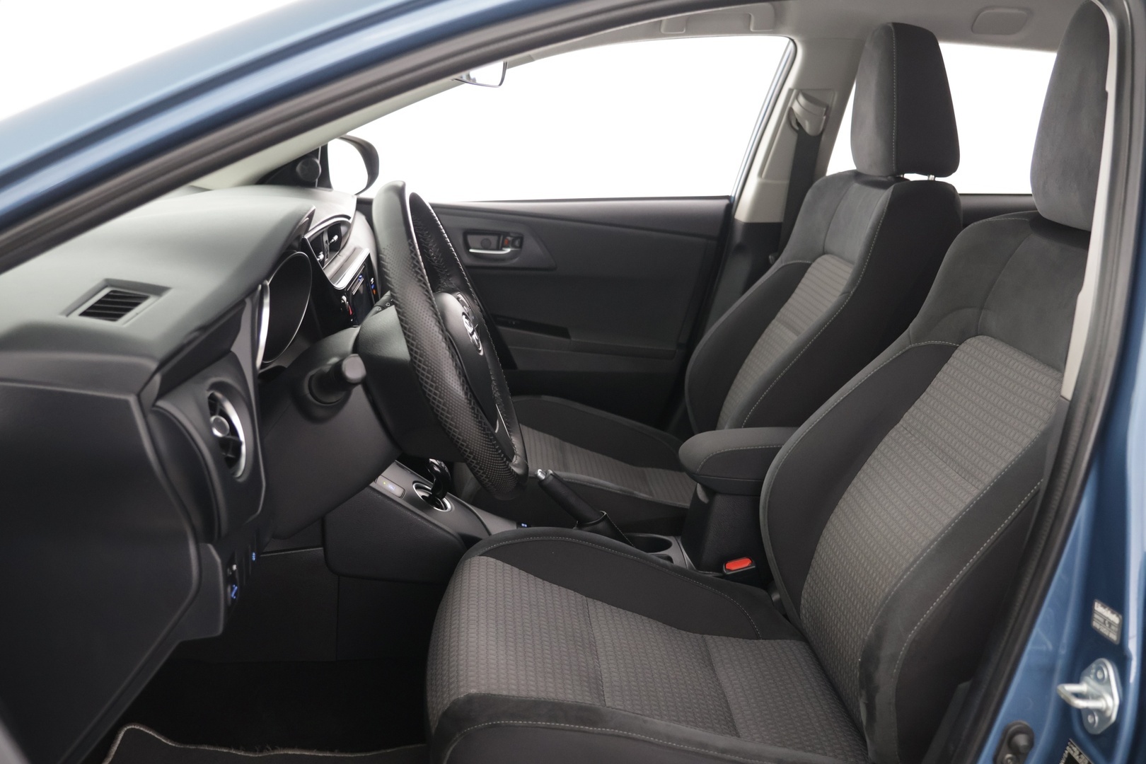 TOYOTA Auris 2018