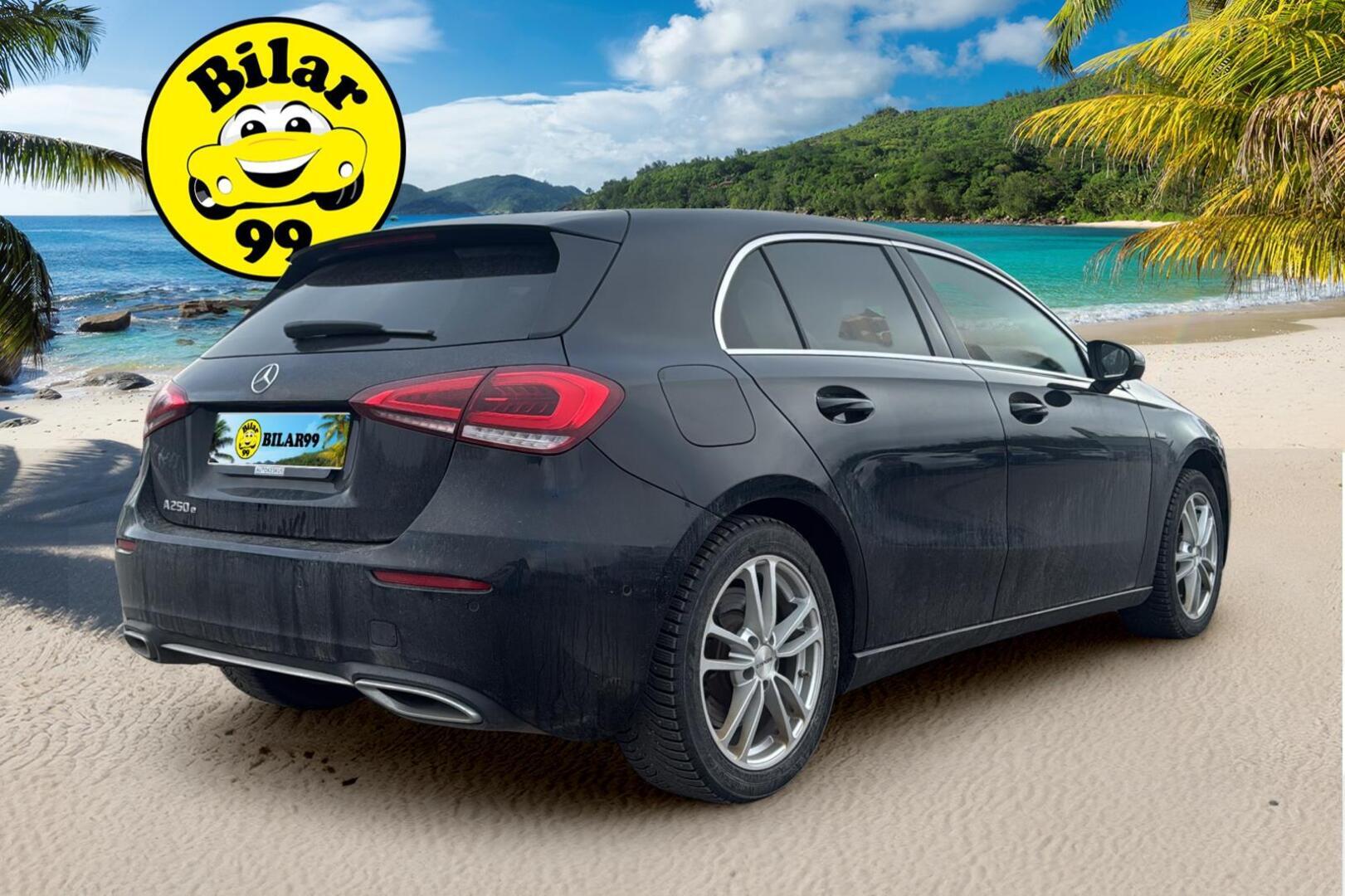 MERCEDES-BENZ A 2020