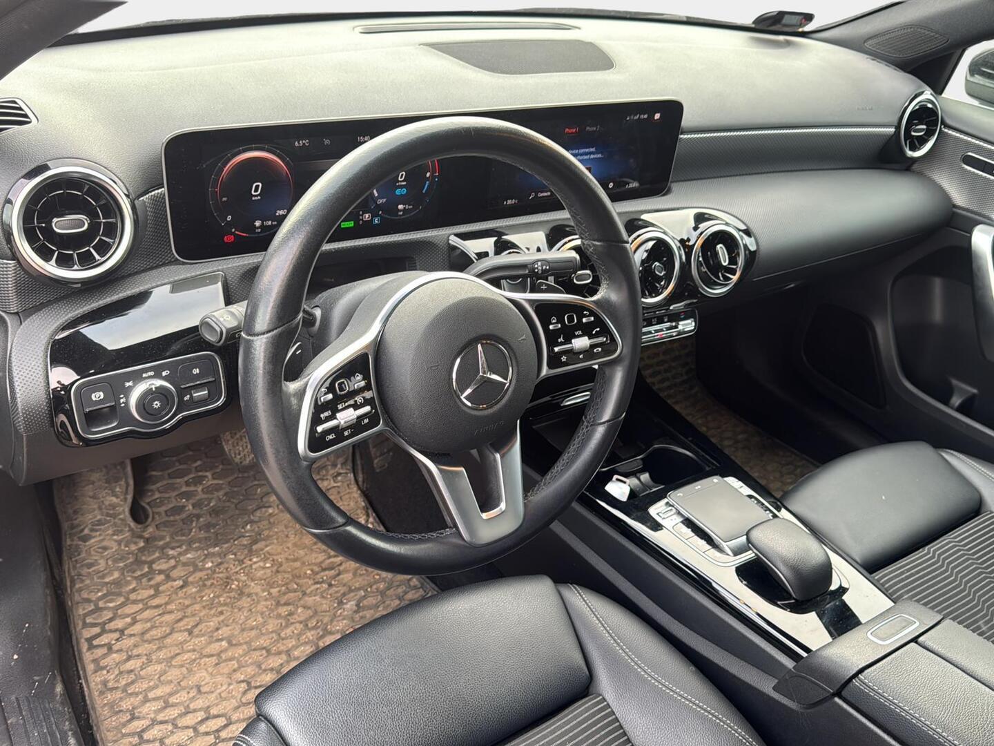 MERCEDES-BENZ A 2020