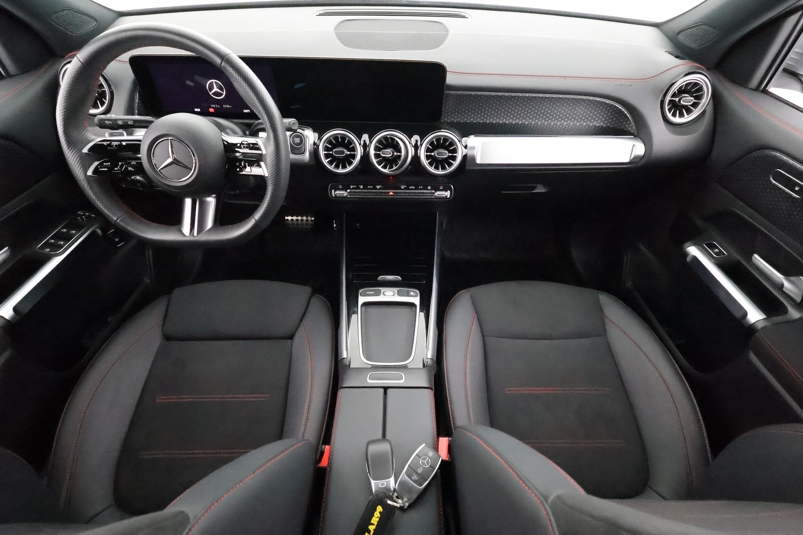 MERCEDES-BENZ EQB 2026