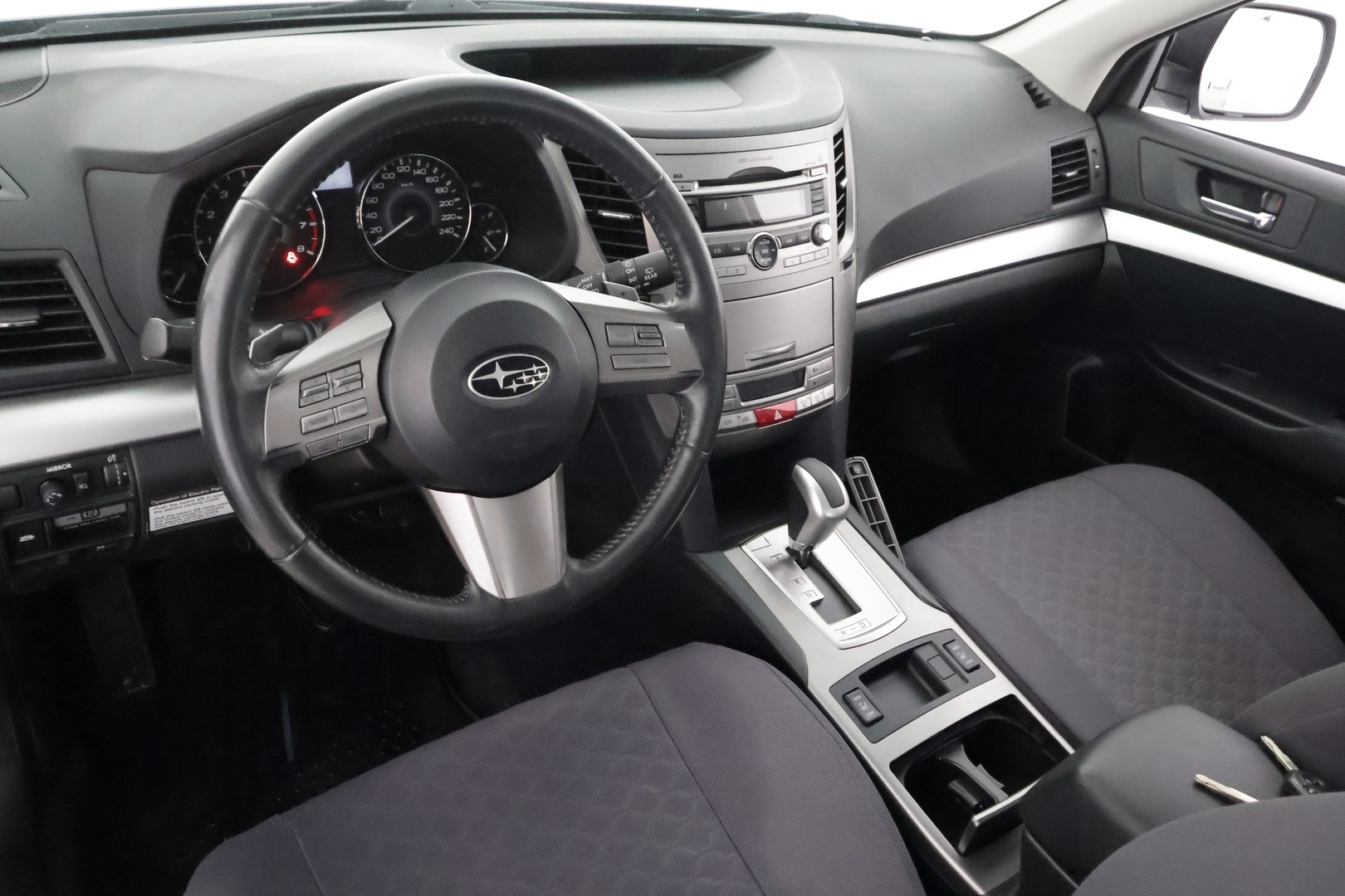 SUBARU Outback 2012