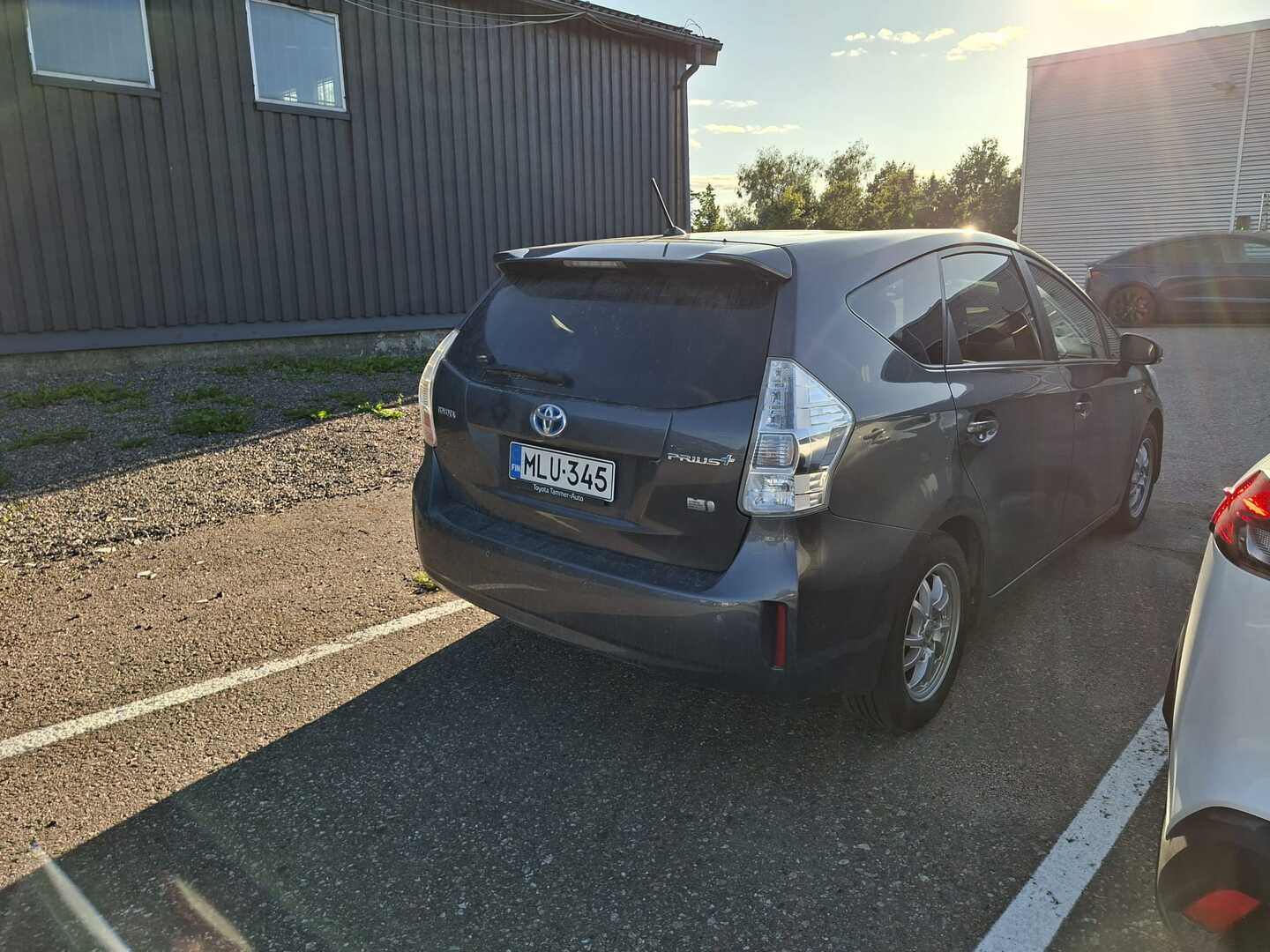 TOYOTA Prius+ 2014