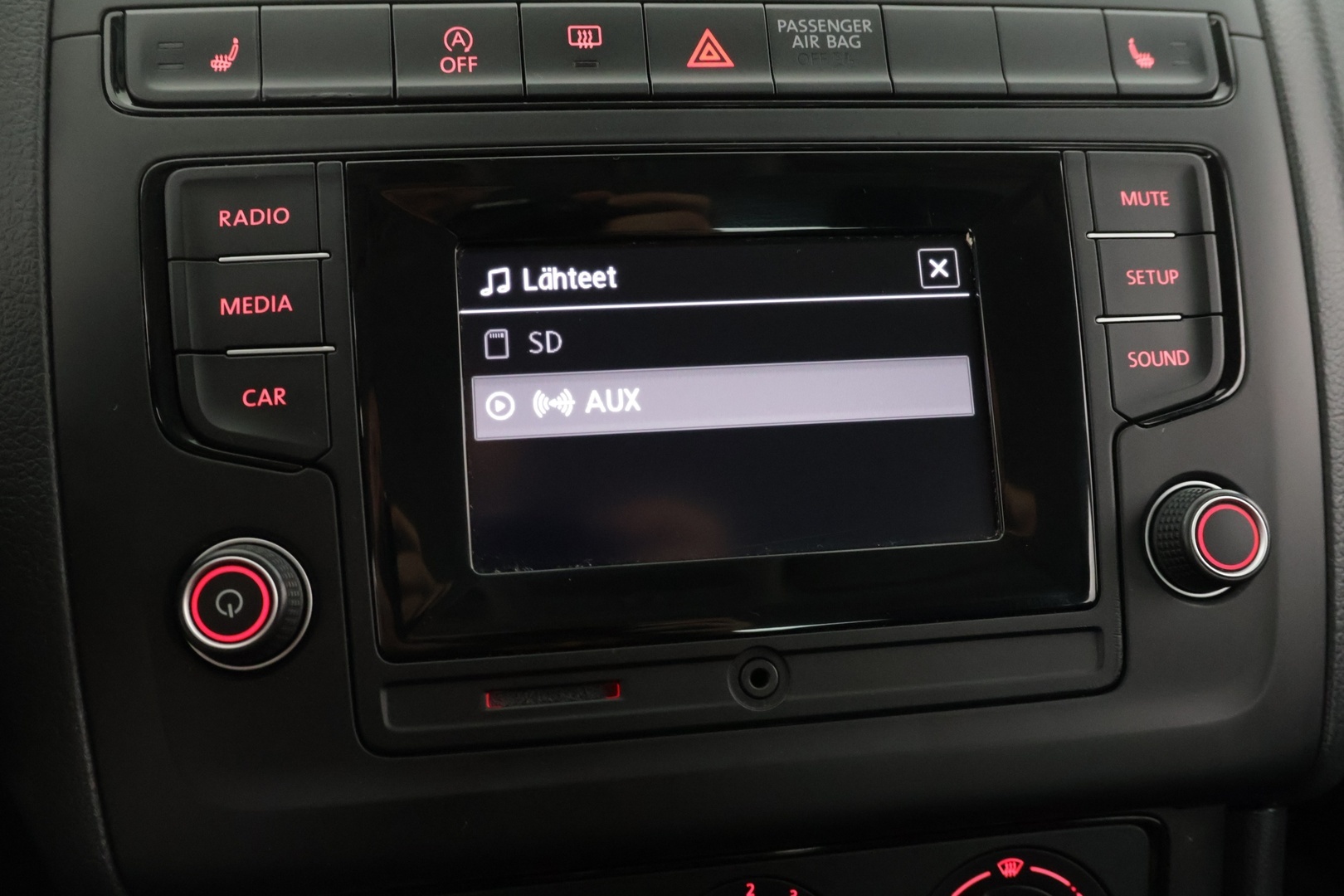 VOLKSWAGEN Polo 2016