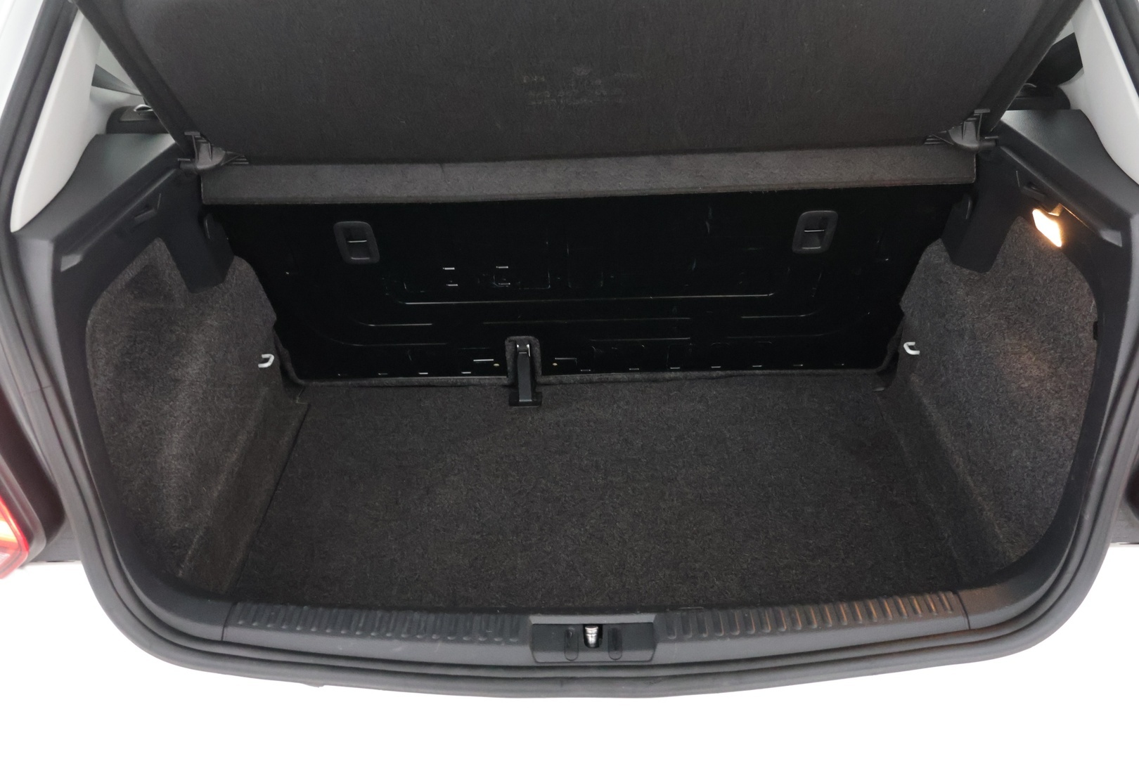 VOLKSWAGEN Polo 2016