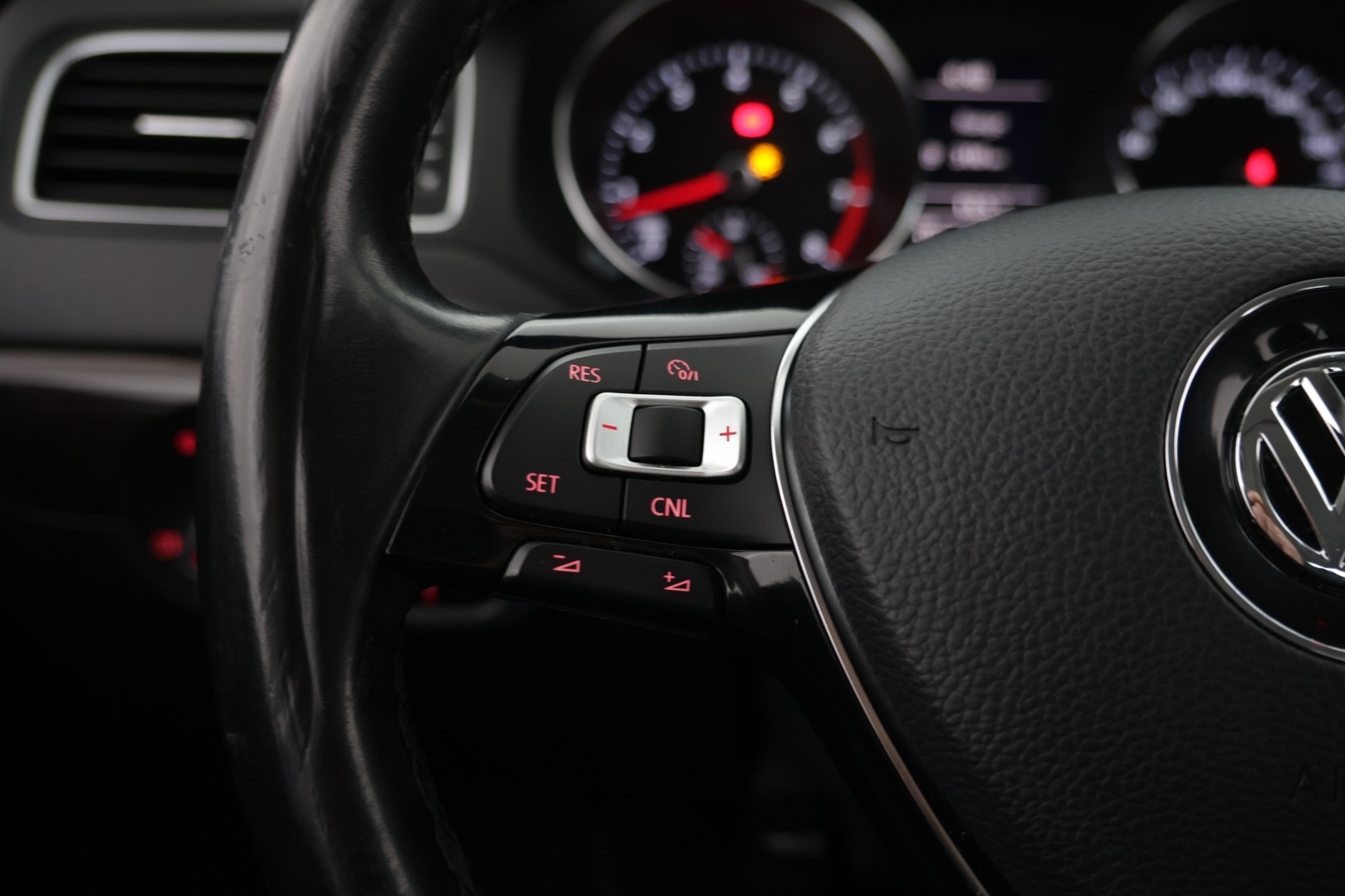 VOLKSWAGEN Jetta 2015