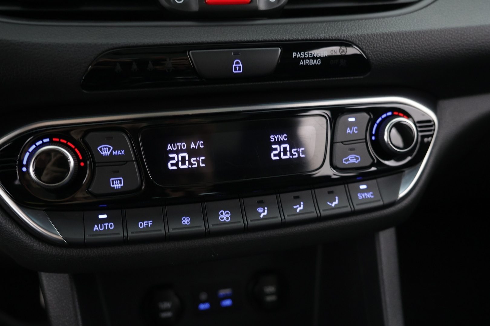 HYUNDAI i30 2018