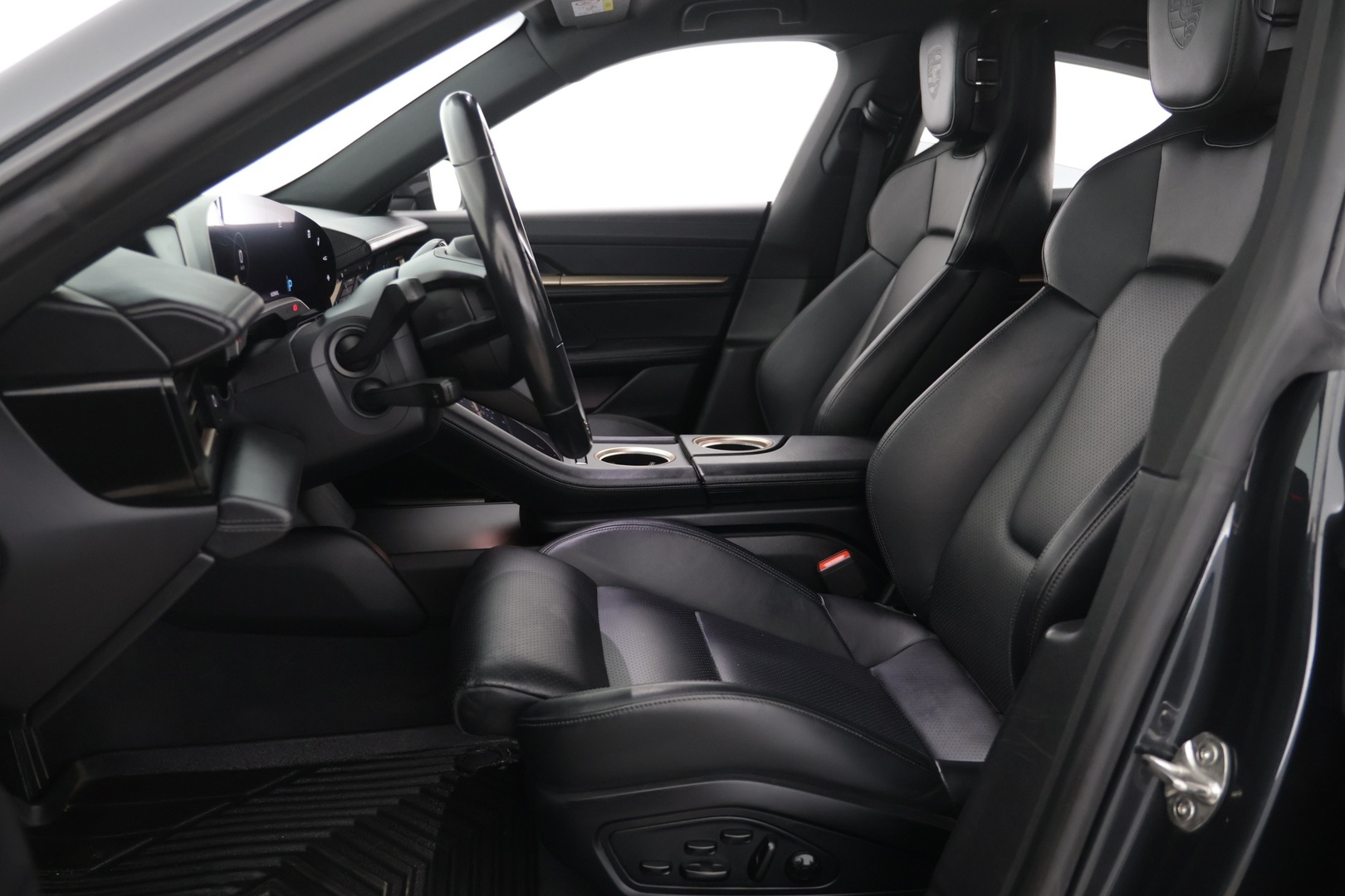 PORSCHE Taycan 2020