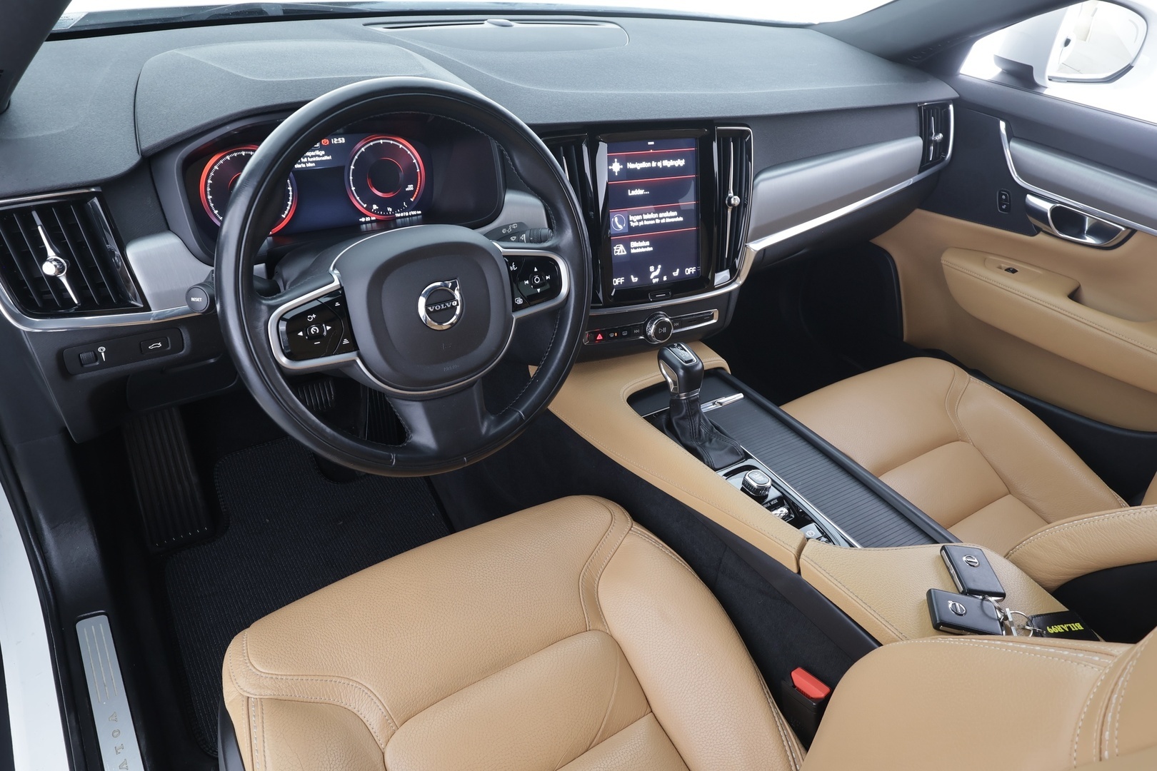 VOLVO V90 CROSS COUNTRY 2018