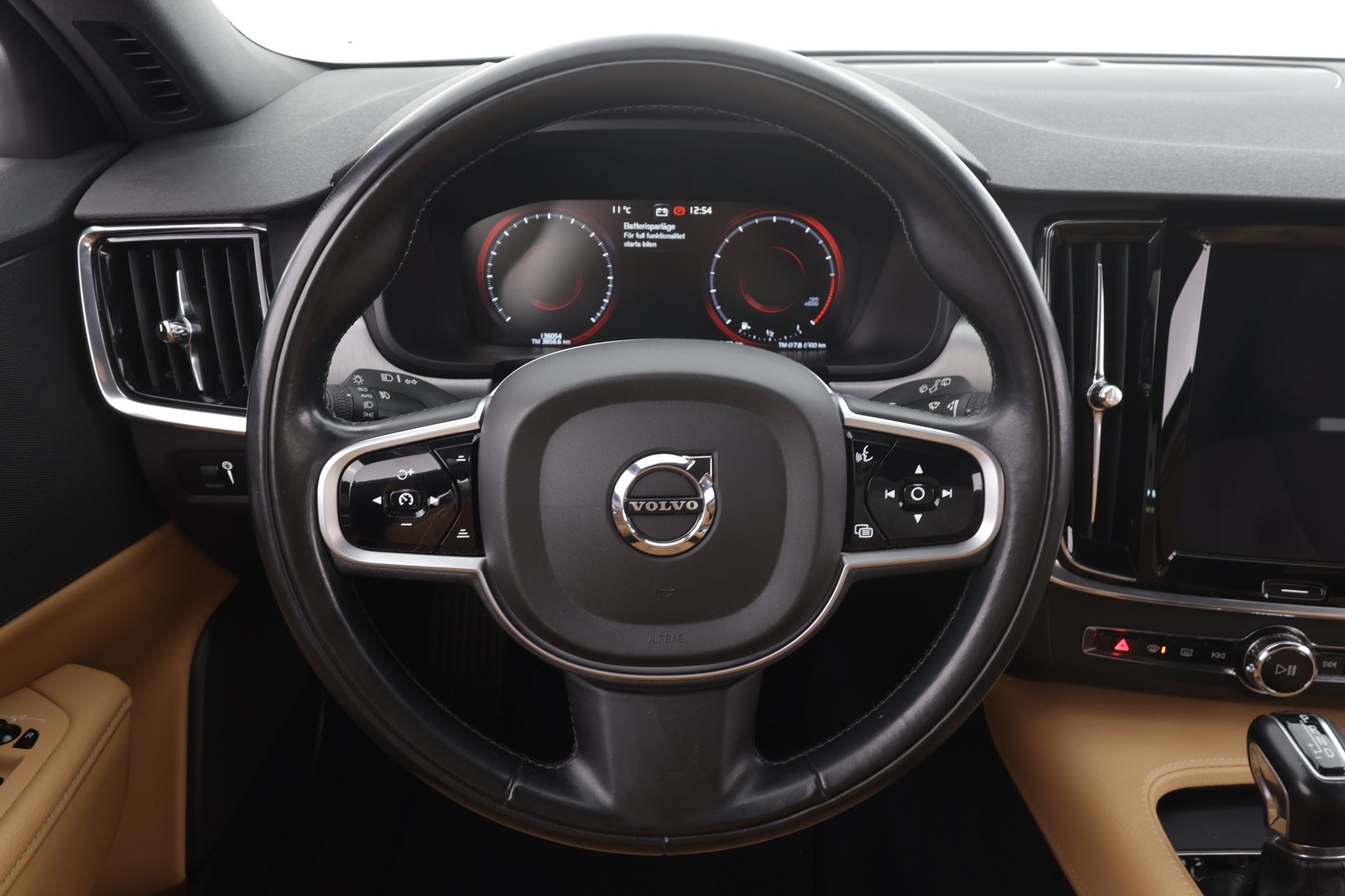 VOLVO V90 CROSS COUNTRY 2018