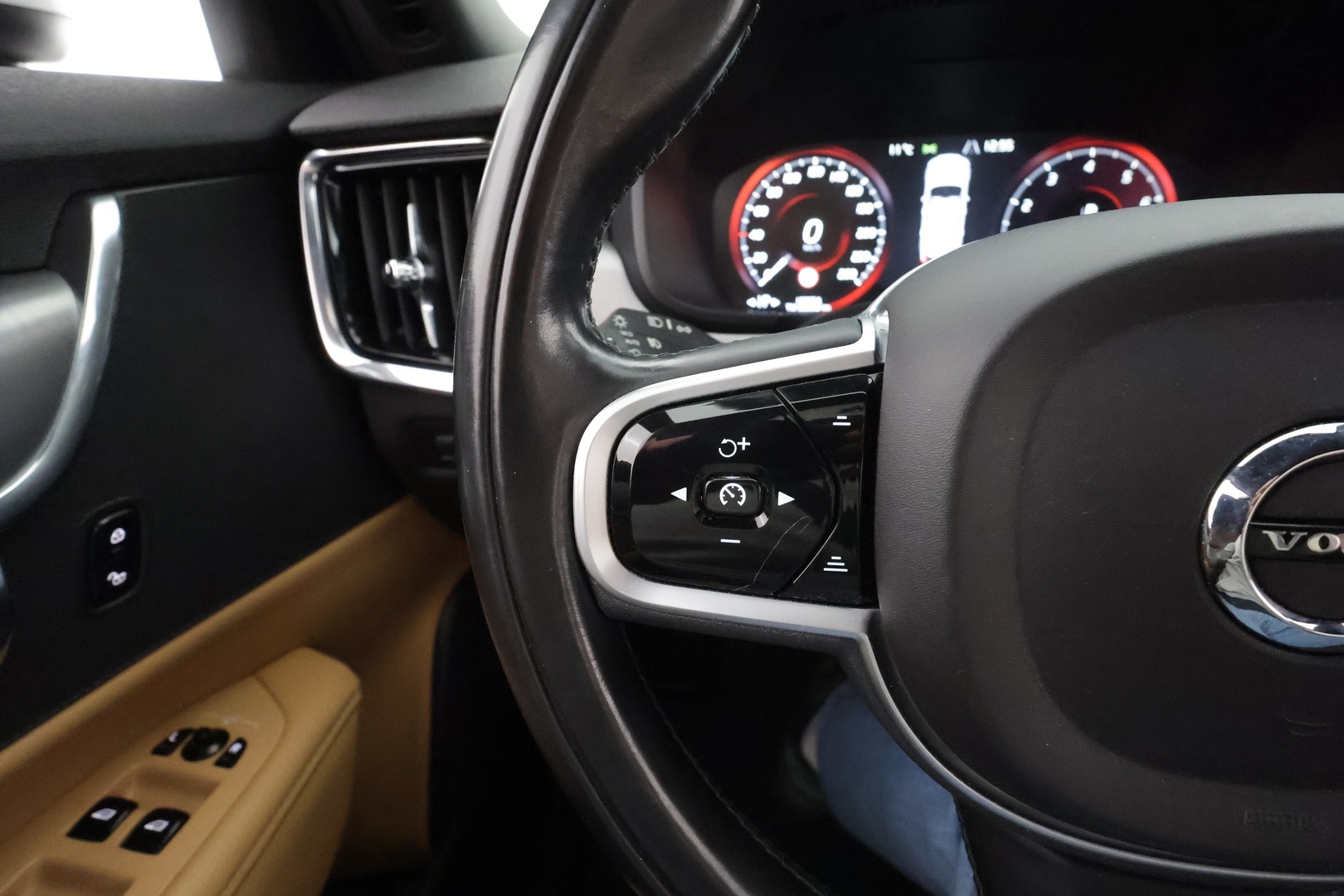 VOLVO V90 CROSS COUNTRY 2018