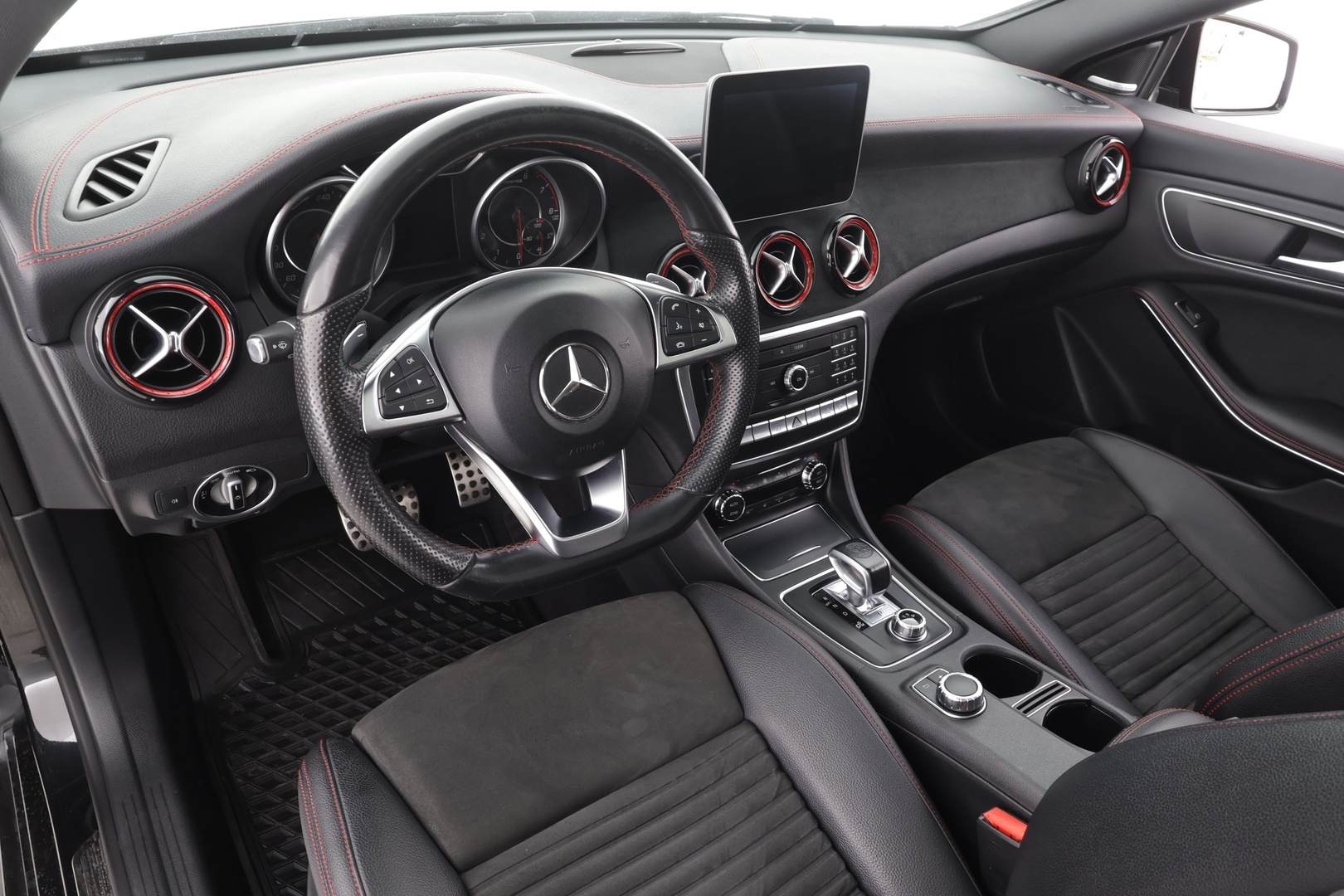 MERCEDES-BENZ CLA 45 AMG 2018