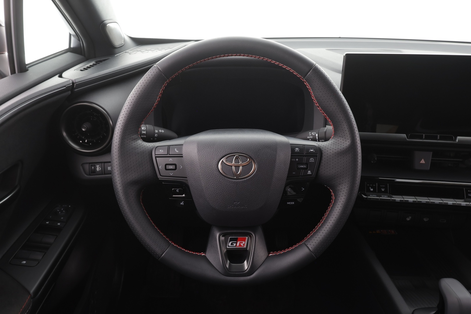 TOYOTA C-HR 2024