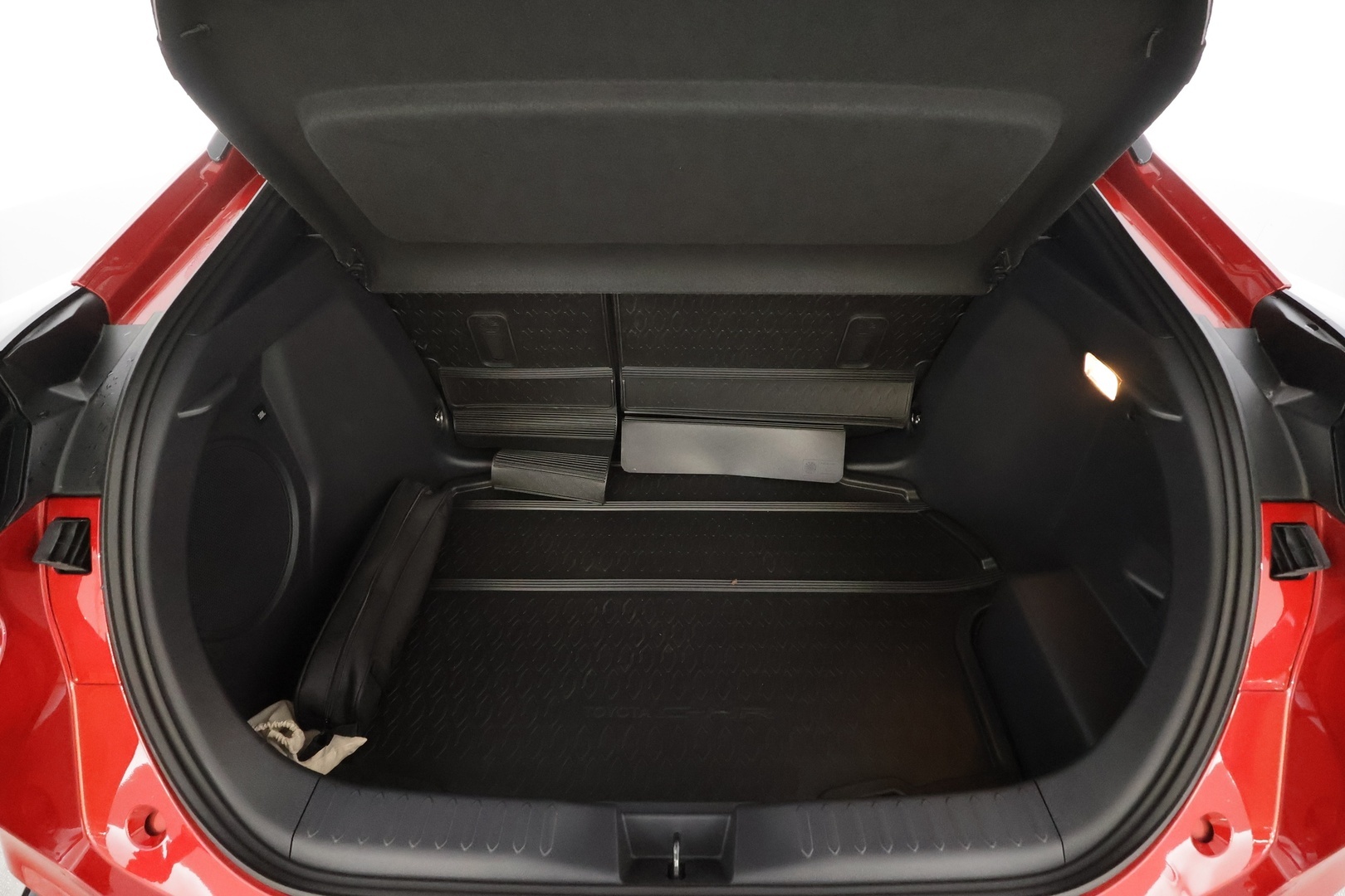 TOYOTA C-HR 2024