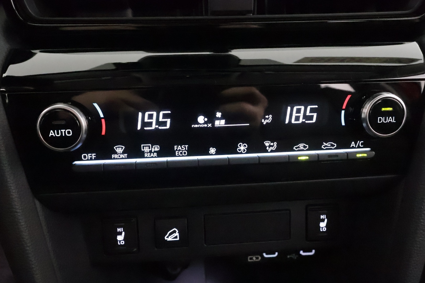 TOYOTA YARIS CROSS 2025