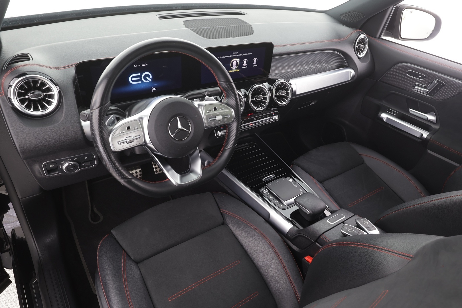 MERCEDES-BENZ EQB 2023