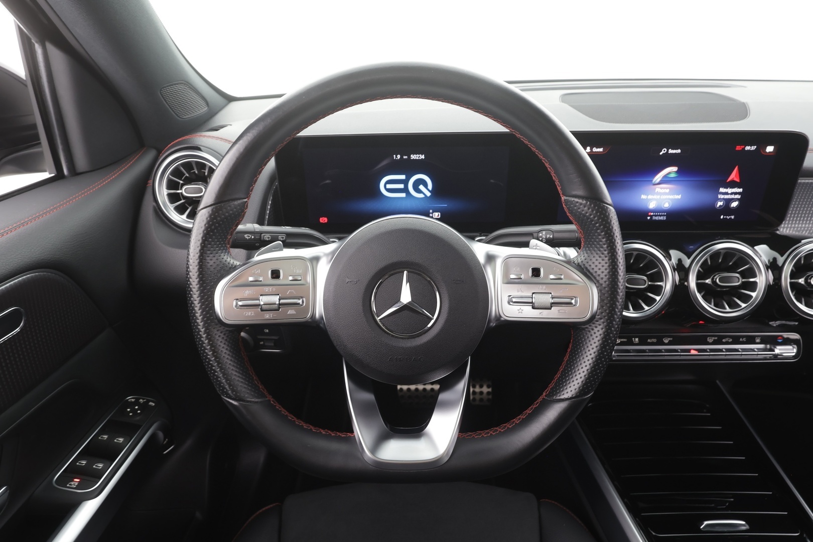 MERCEDES-BENZ EQB 2023