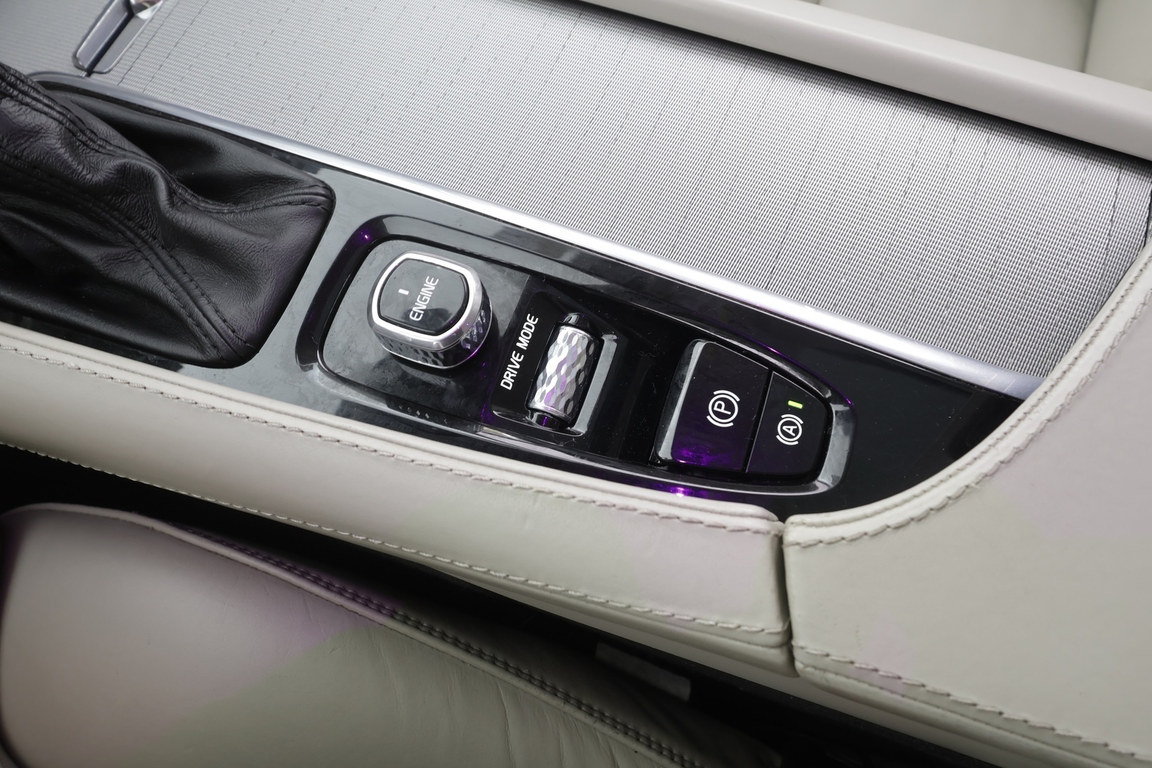 VOLVO S90 2017