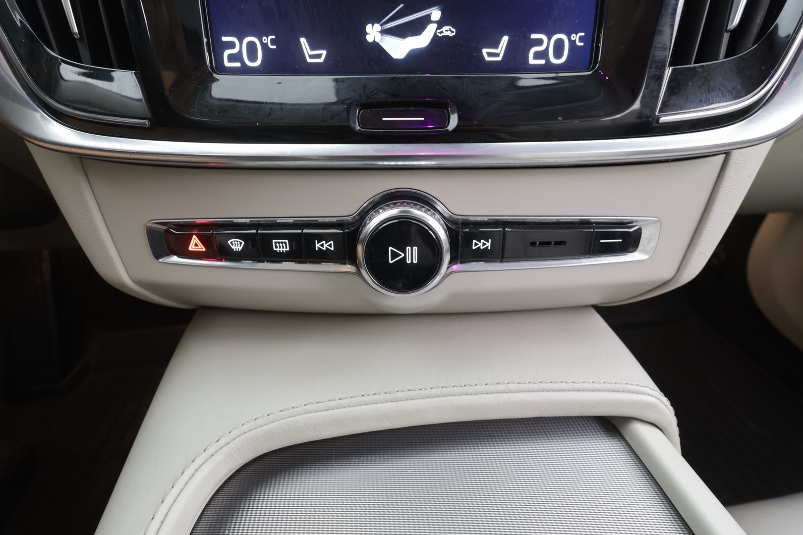 VOLVO S90 2017