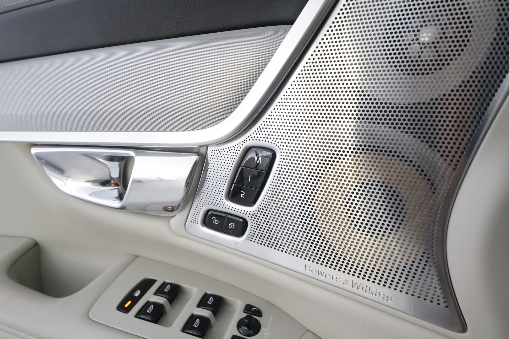 VOLVO S90 2017