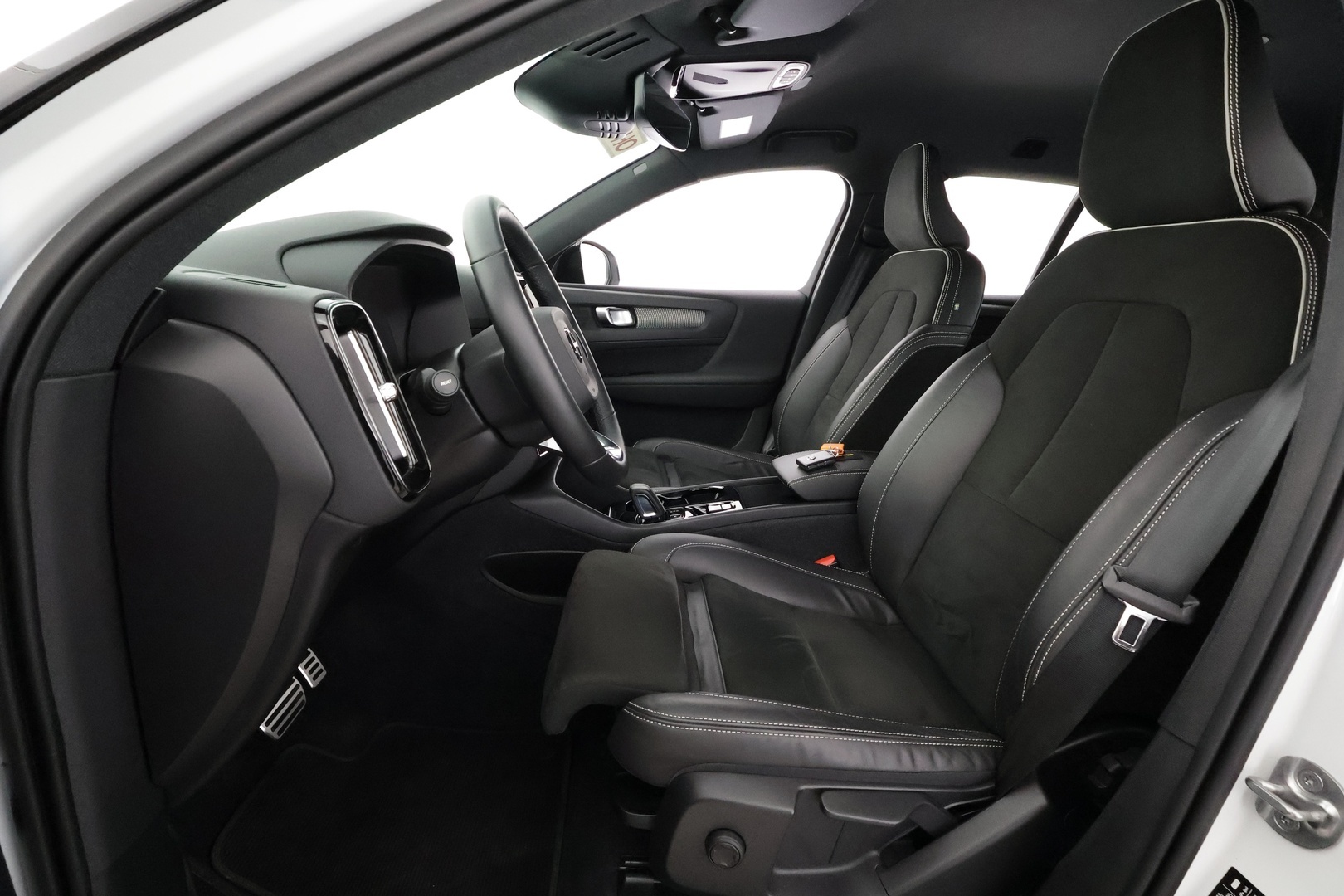 VOLVO XC40 2022