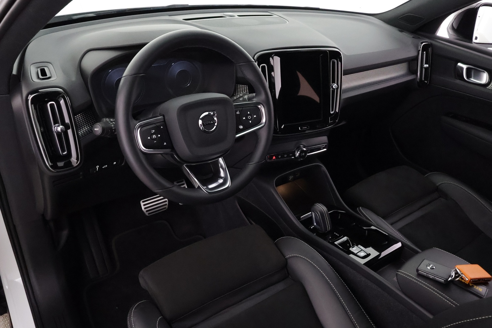 VOLVO XC40 2022
