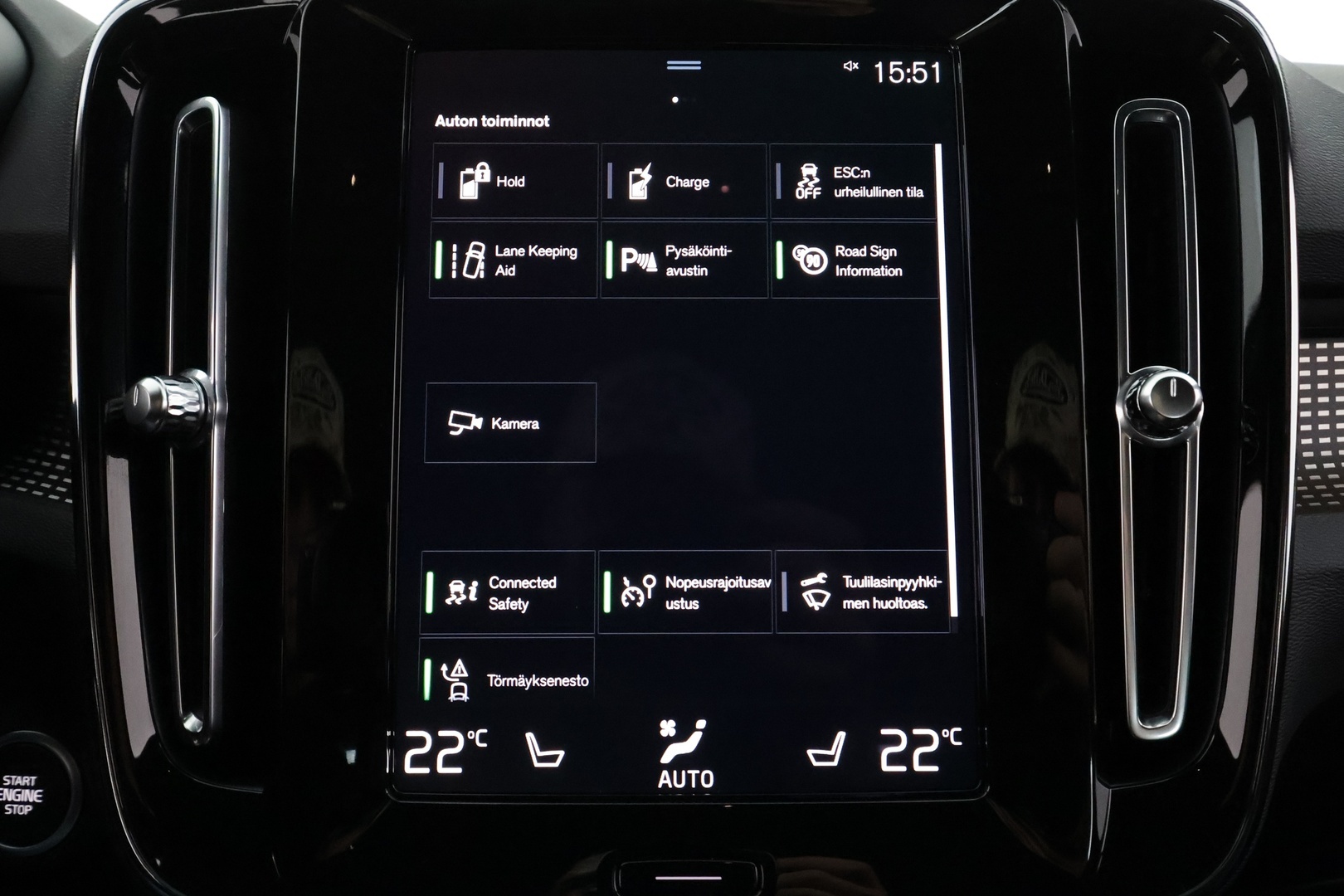 VOLVO XC40 2022