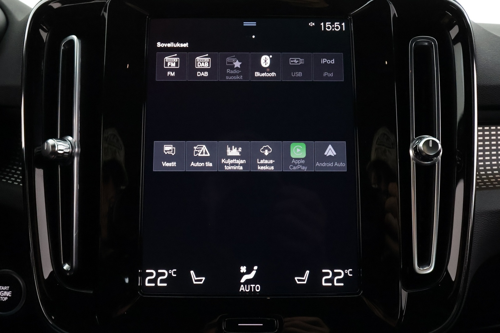 VOLVO XC40 2022