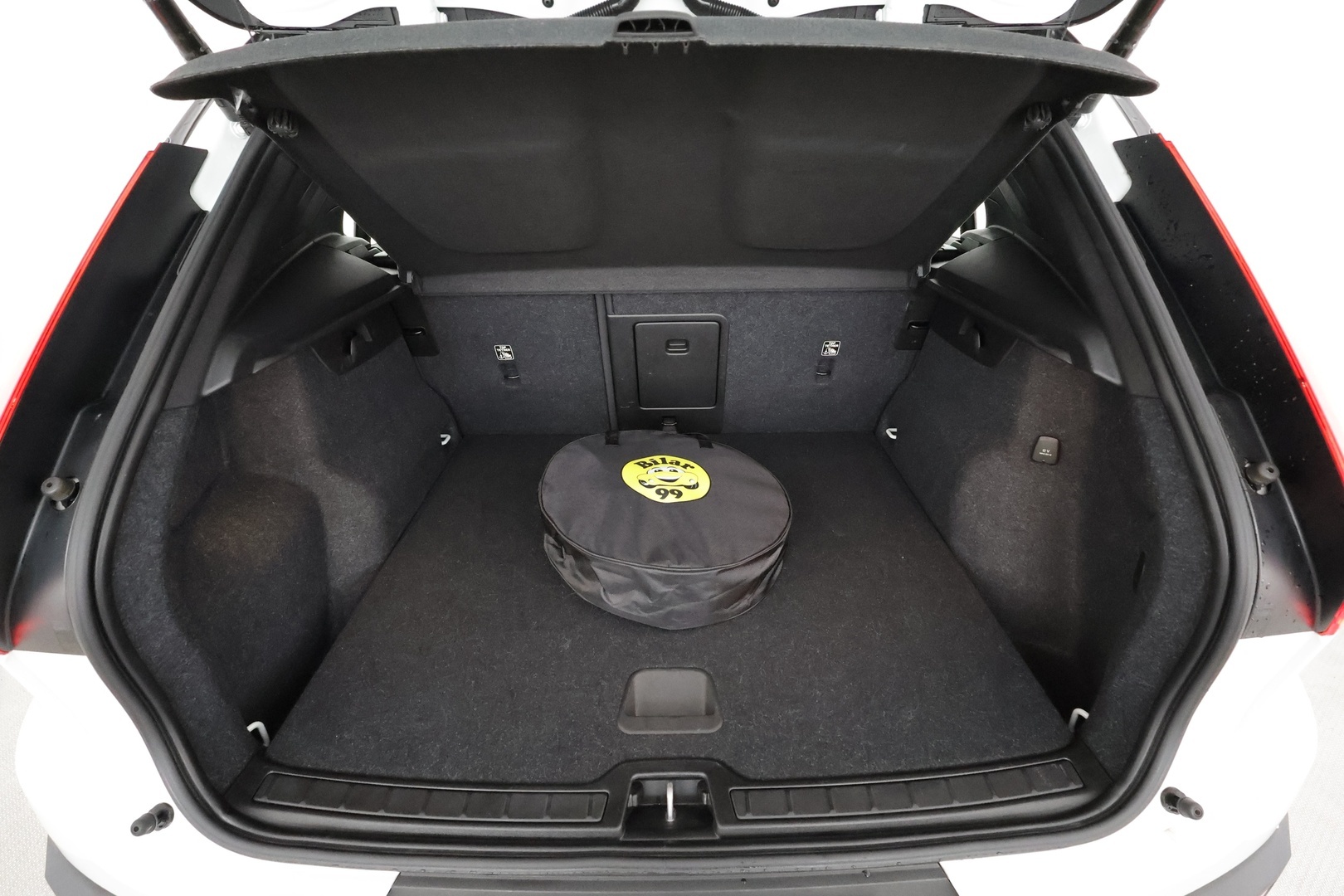 VOLVO XC40 2022