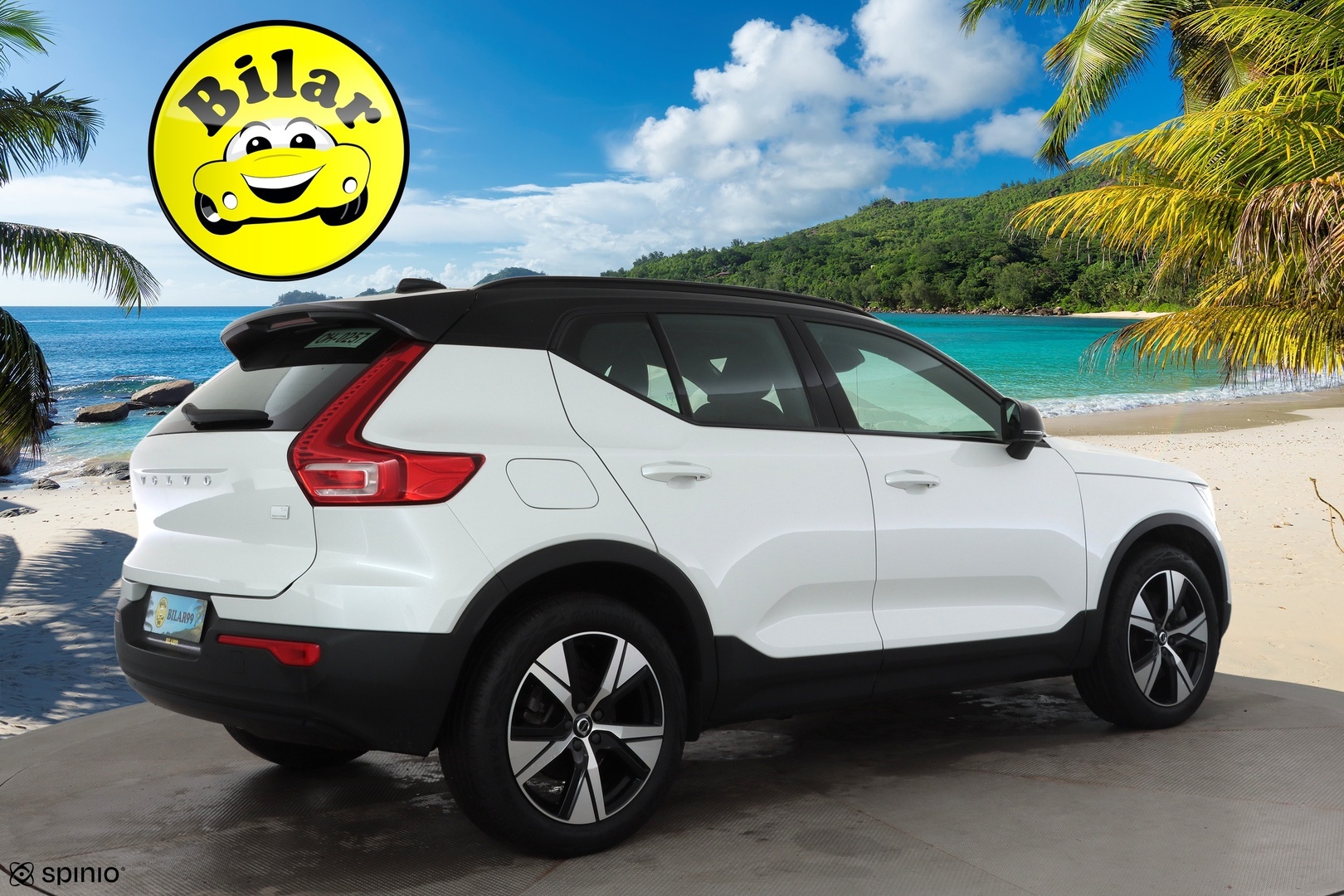 VOLVO XC40 2022