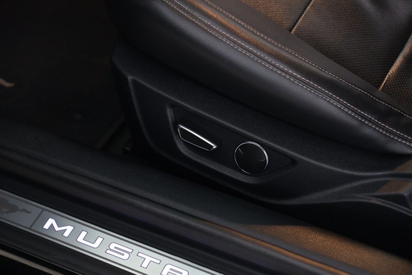FORD Mustang 2016