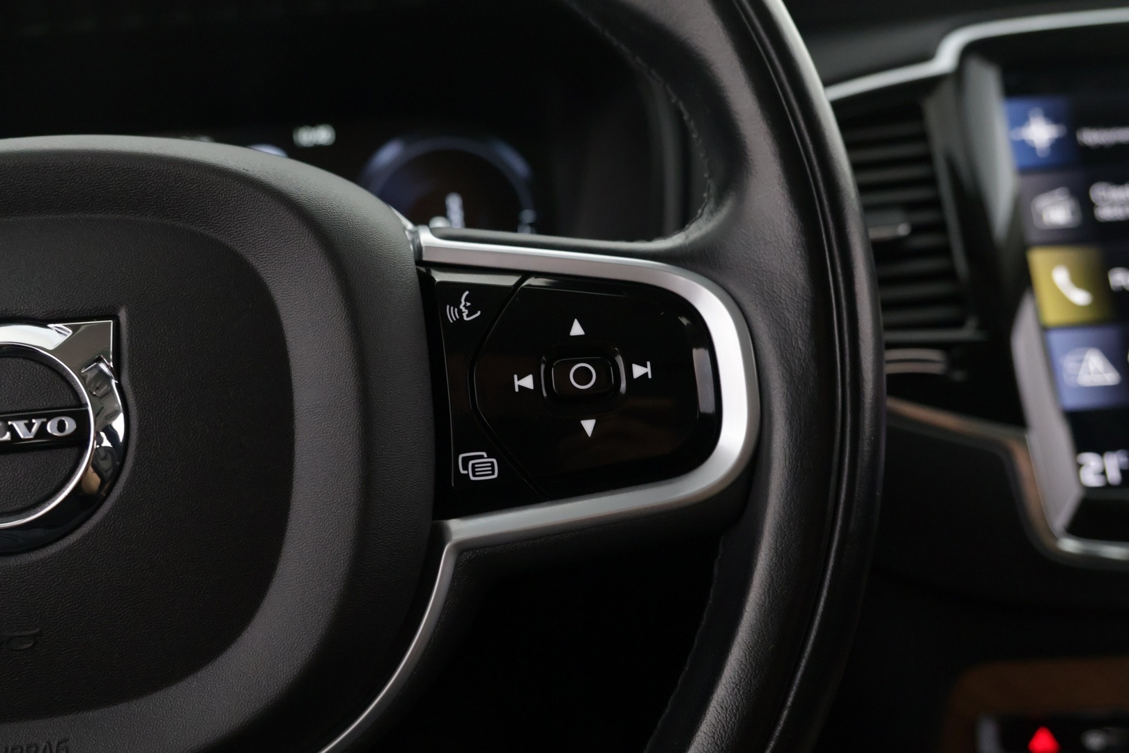 VOLVO XC90 2022
