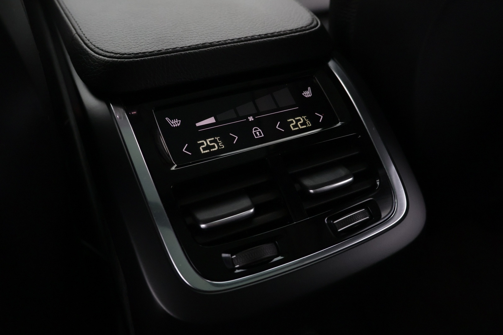 VOLVO XC90 2022