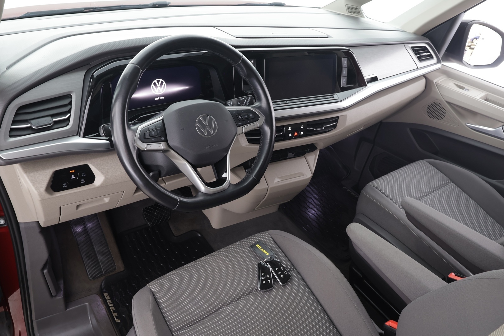 VOLKSWAGEN Multivan 2022