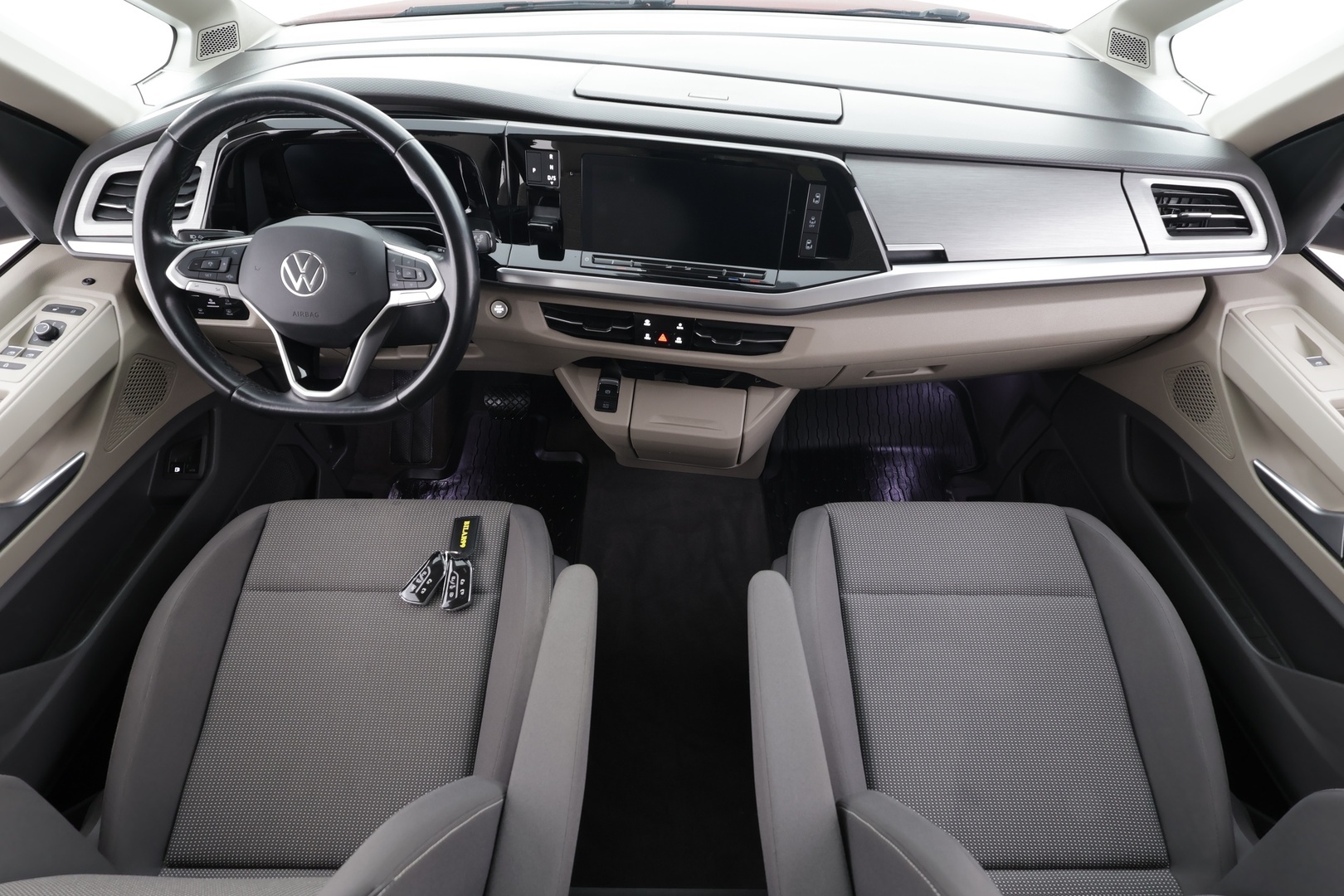 VOLKSWAGEN Multivan 2022