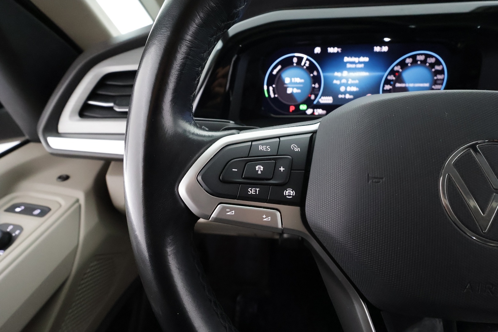 VOLKSWAGEN Multivan 2022