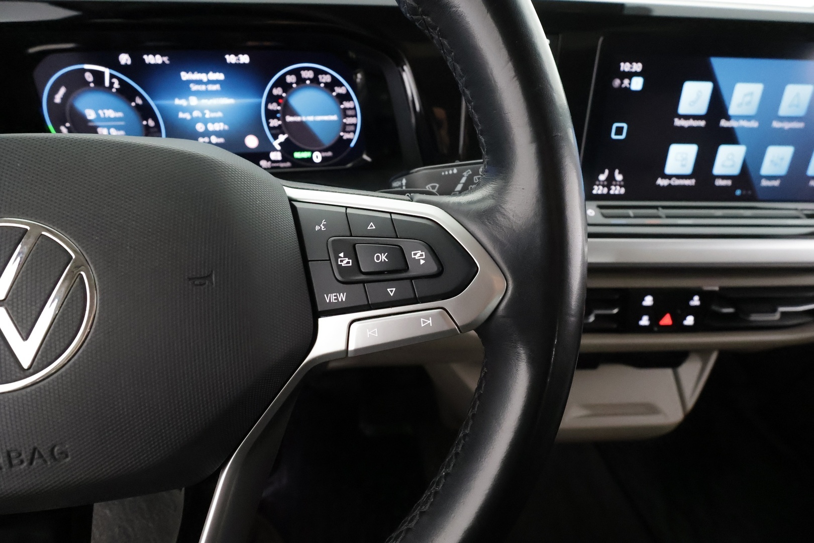 VOLKSWAGEN Multivan 2022