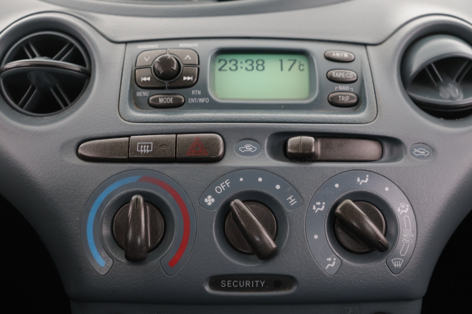 TOYOTA Yaris 2002