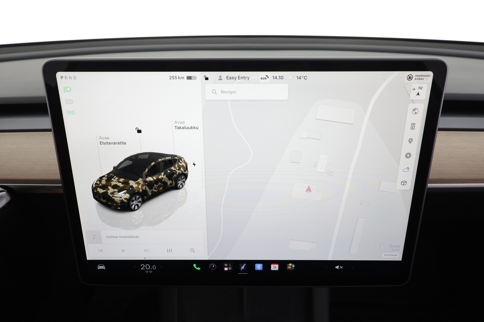 TESLA Model Y 2022