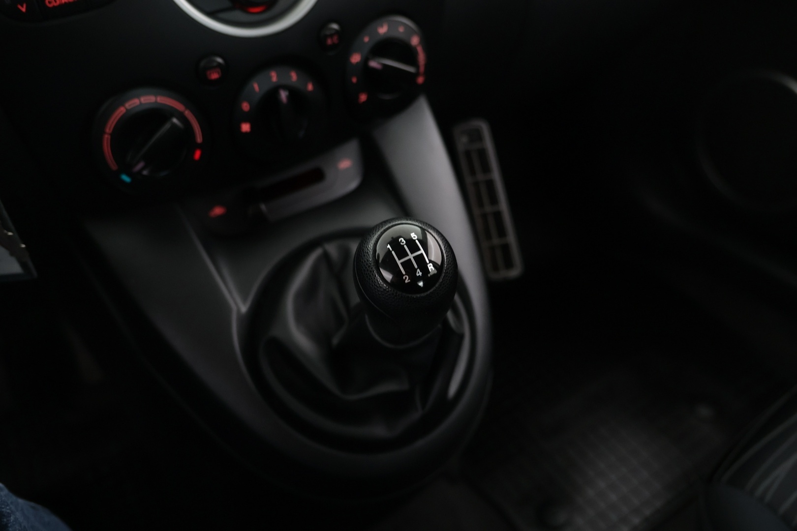 MAZDA Mazda2 2008