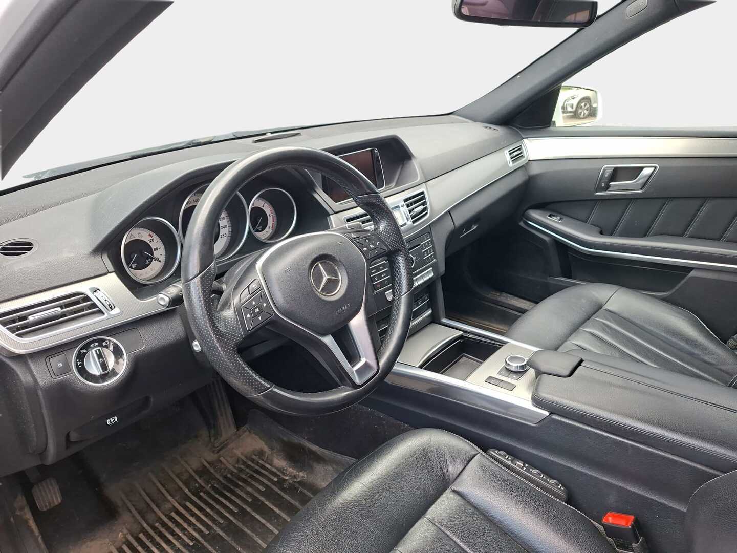 MERCEDES-BENZ E 2015