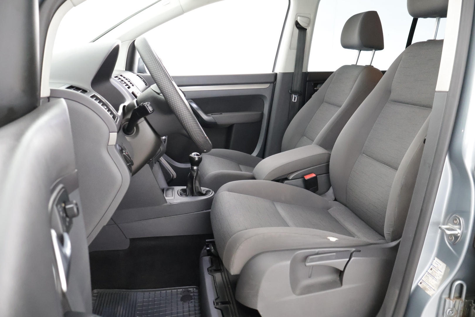 VOLKSWAGEN Touran 2008