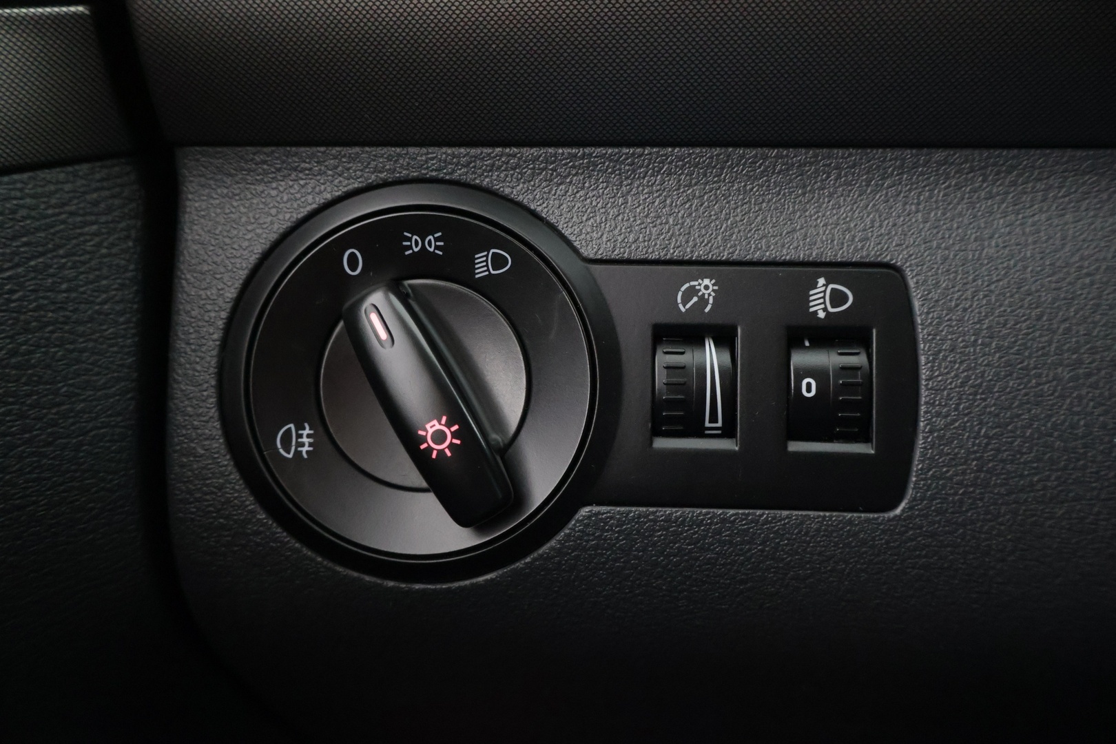 VOLKSWAGEN Touran 2008