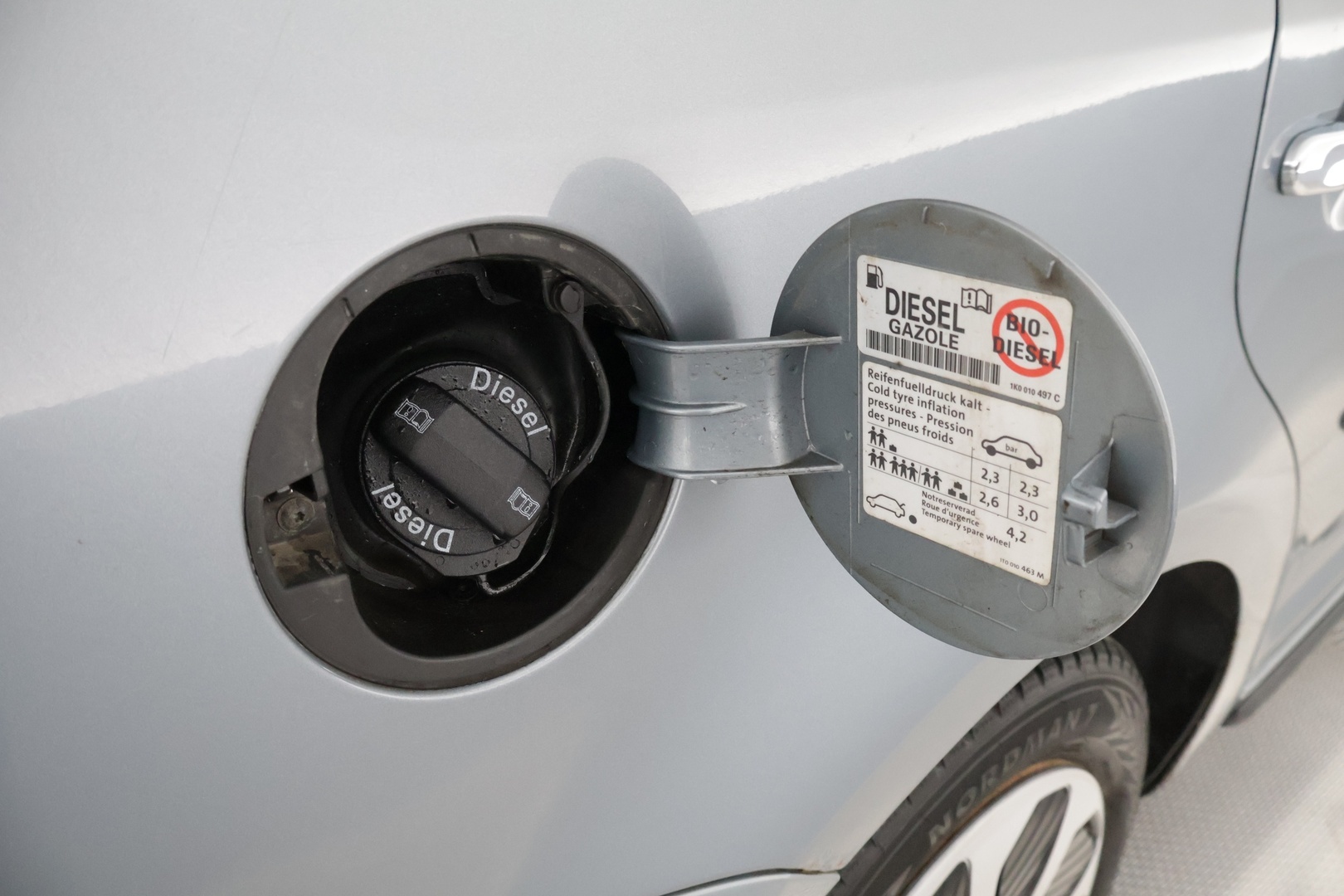 VOLKSWAGEN Touran 2008