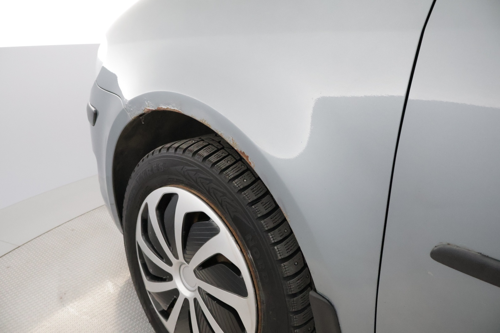 VOLKSWAGEN Touran 2008