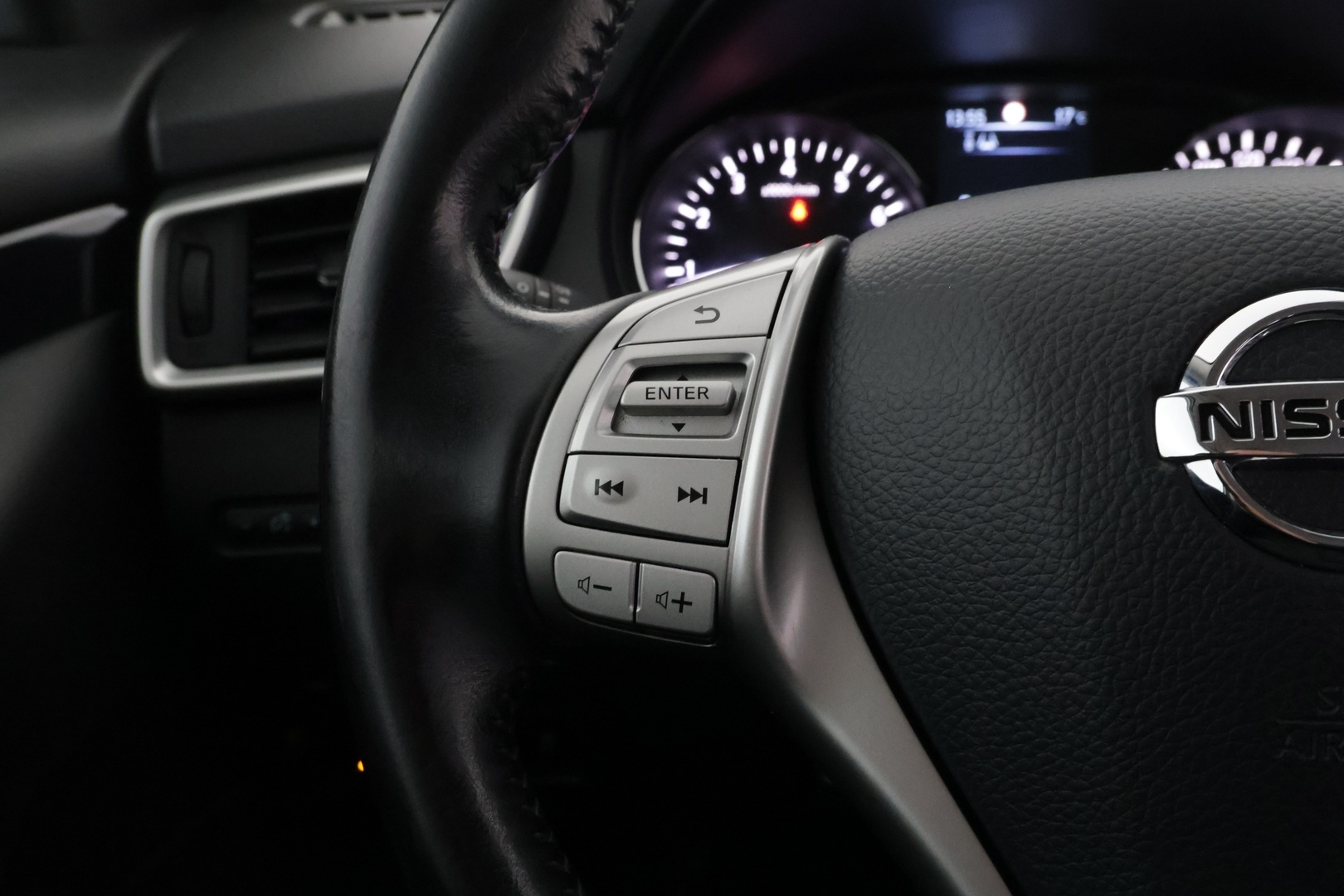 NISSAN Qashqai 2016