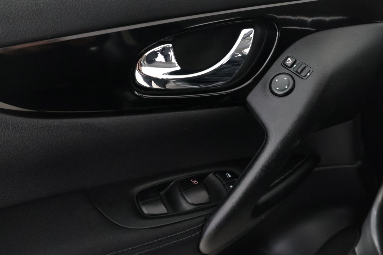NISSAN Qashqai 2016