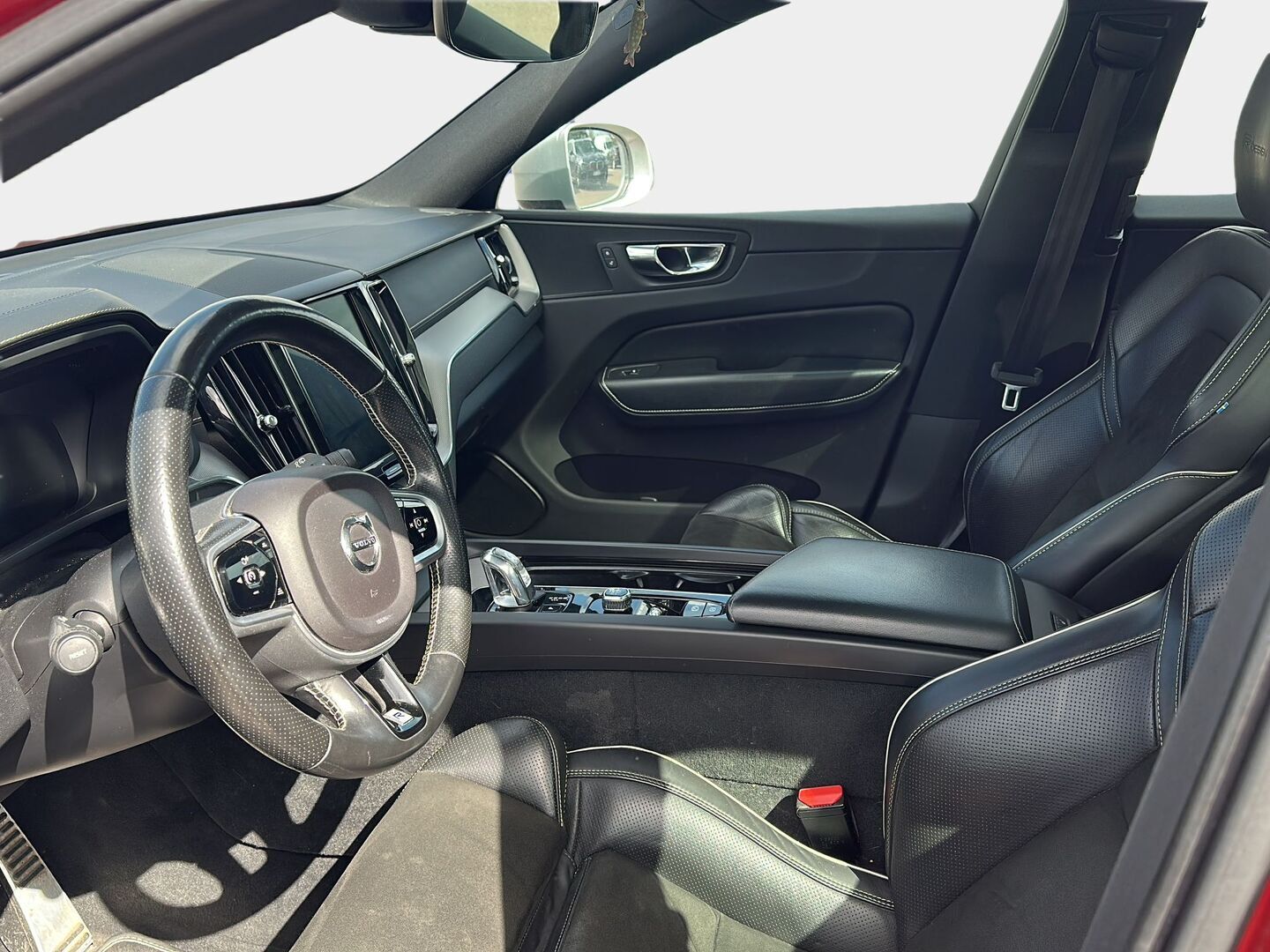 VOLVO XC60 2018